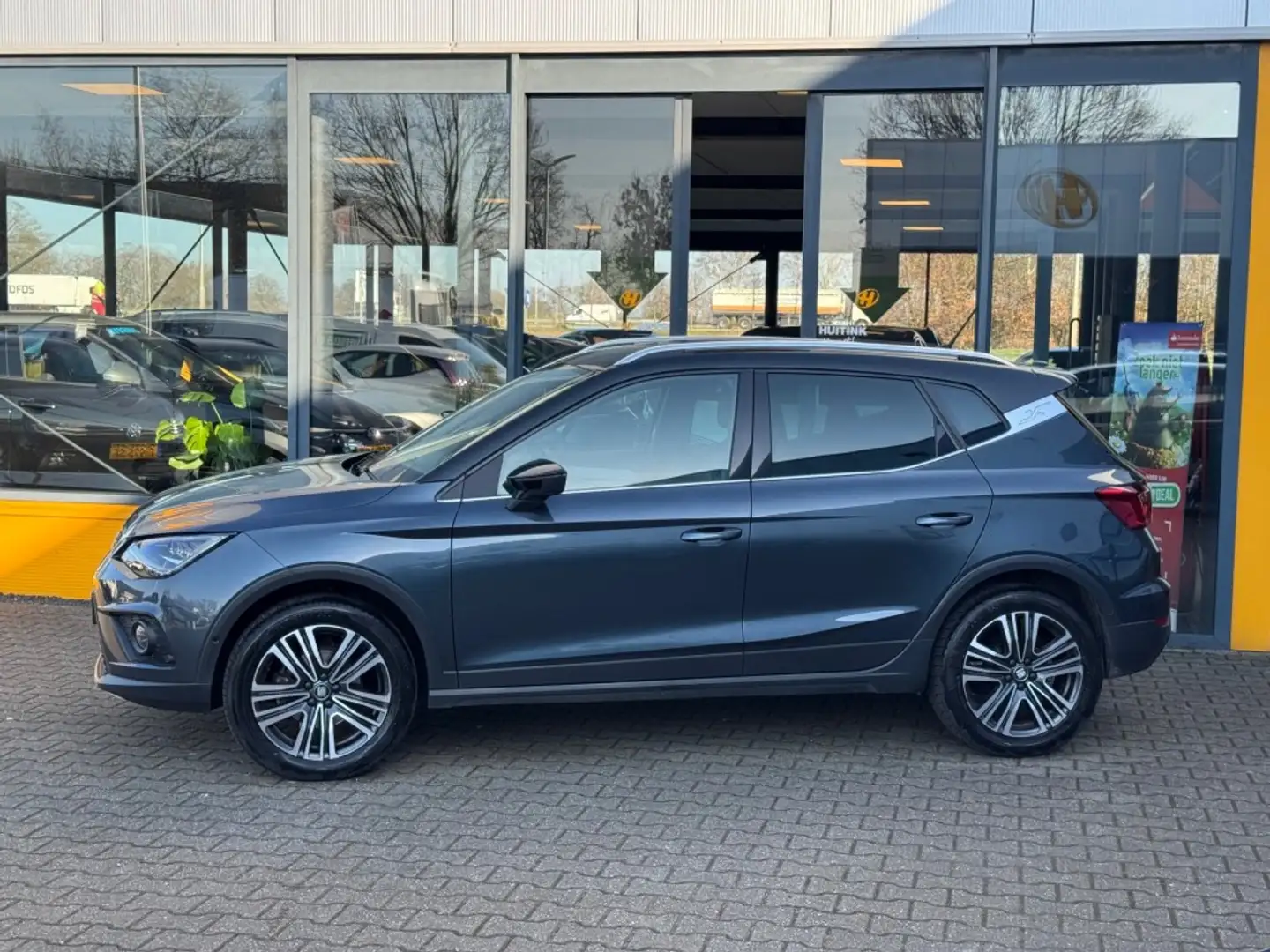 SEAT Arona 1.0 TSI 115pk DSG Execellence Intense - camera - A Gris - 2