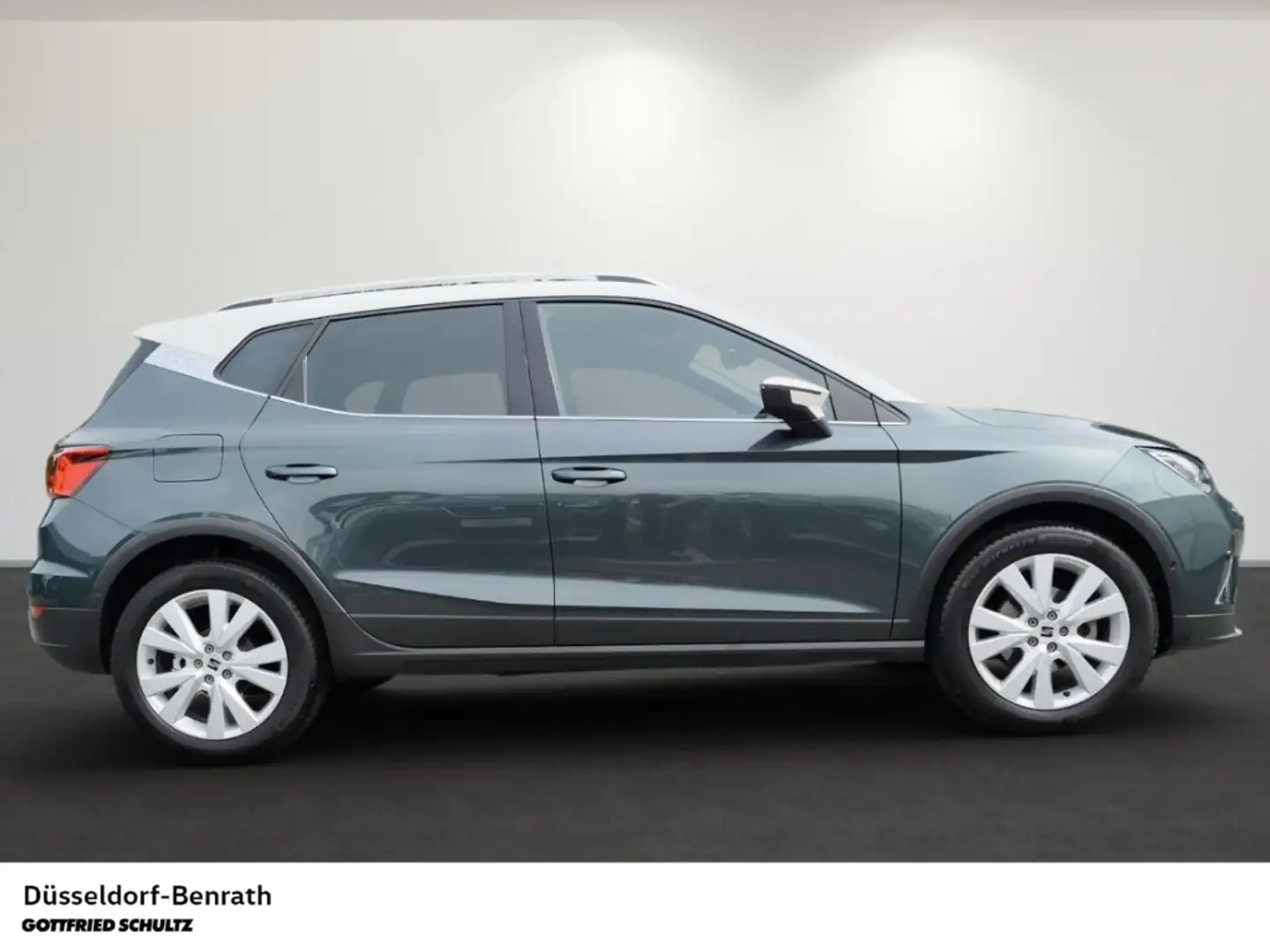 SEAT Arona Xperience 1.0 TSI Voll-LED Navi Einparkhilfe virtu Grau - 2