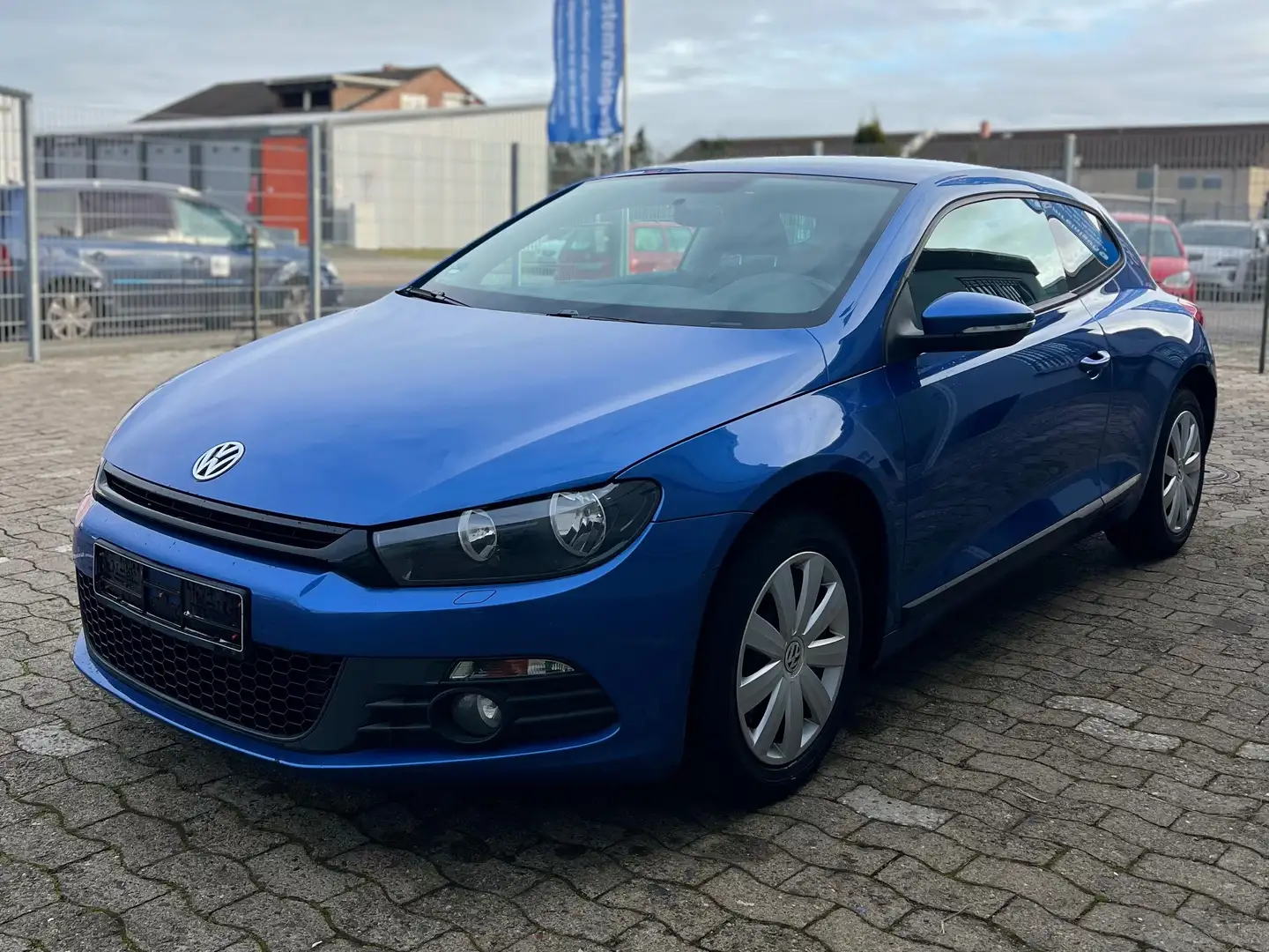 Volkswagen Scirocco 1.4 TSI 90 kW Bleu - 2