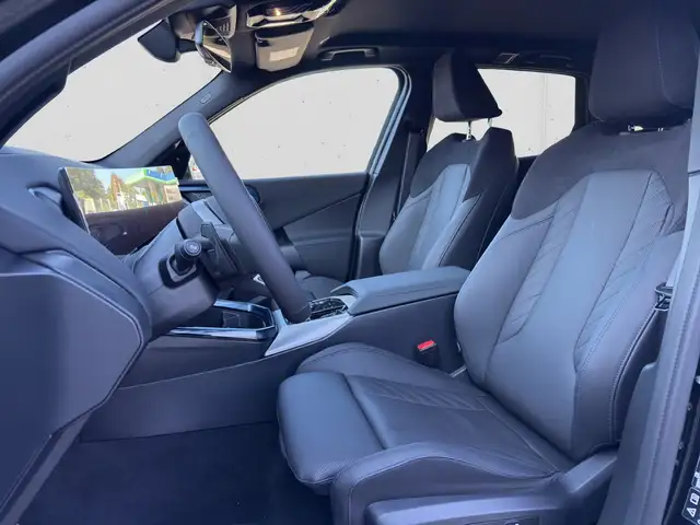 BMW X3 view 8
