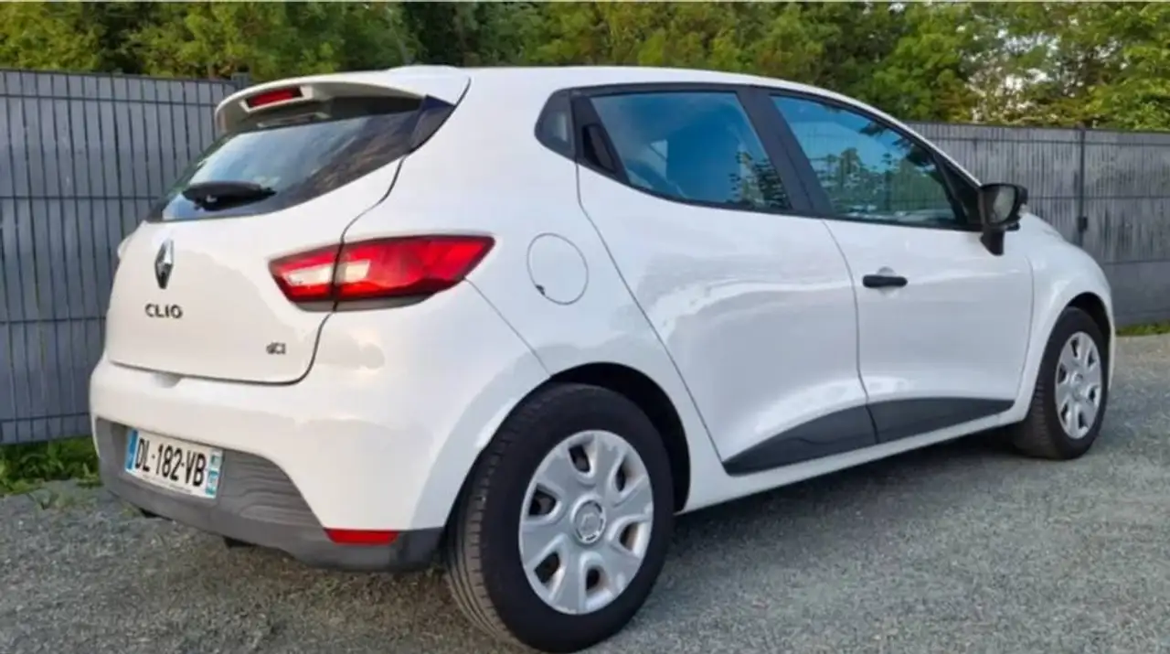 Renault Clio Citadine 5 portes — photo 2