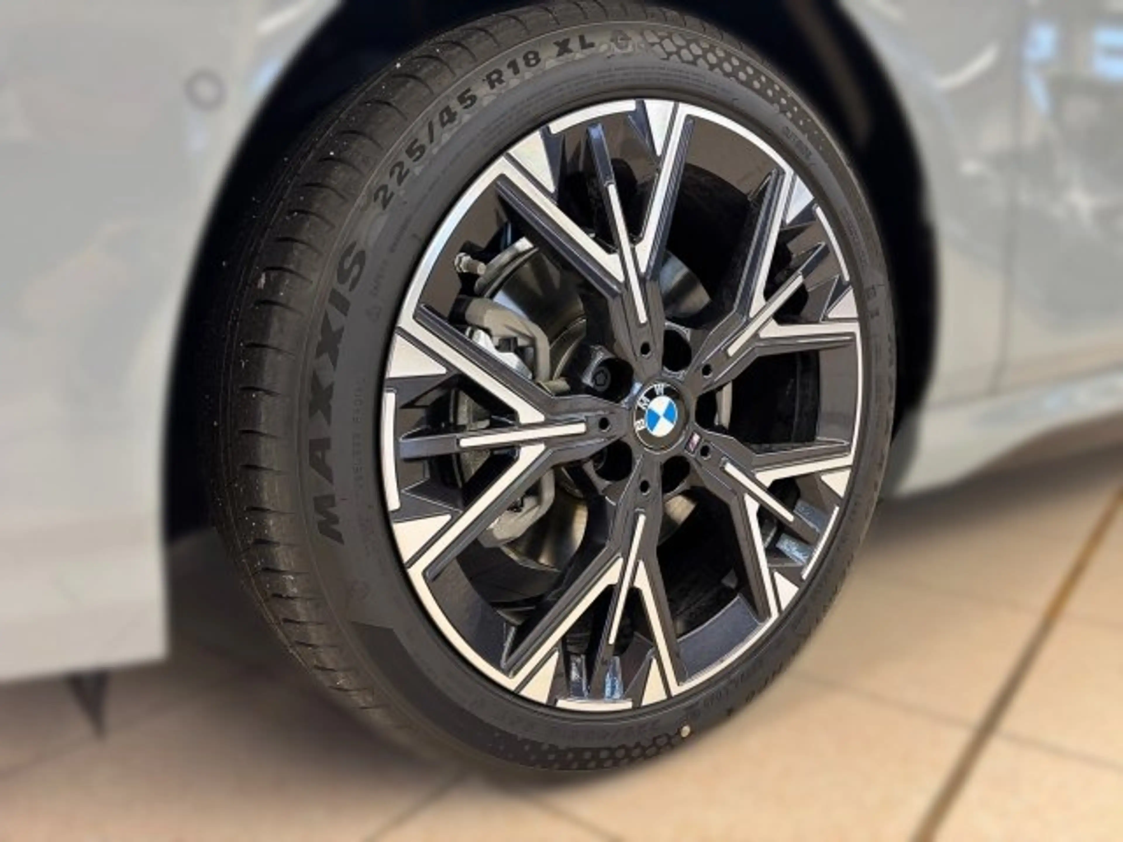 BMW 120 5-Türer F70 B38 — photo 5