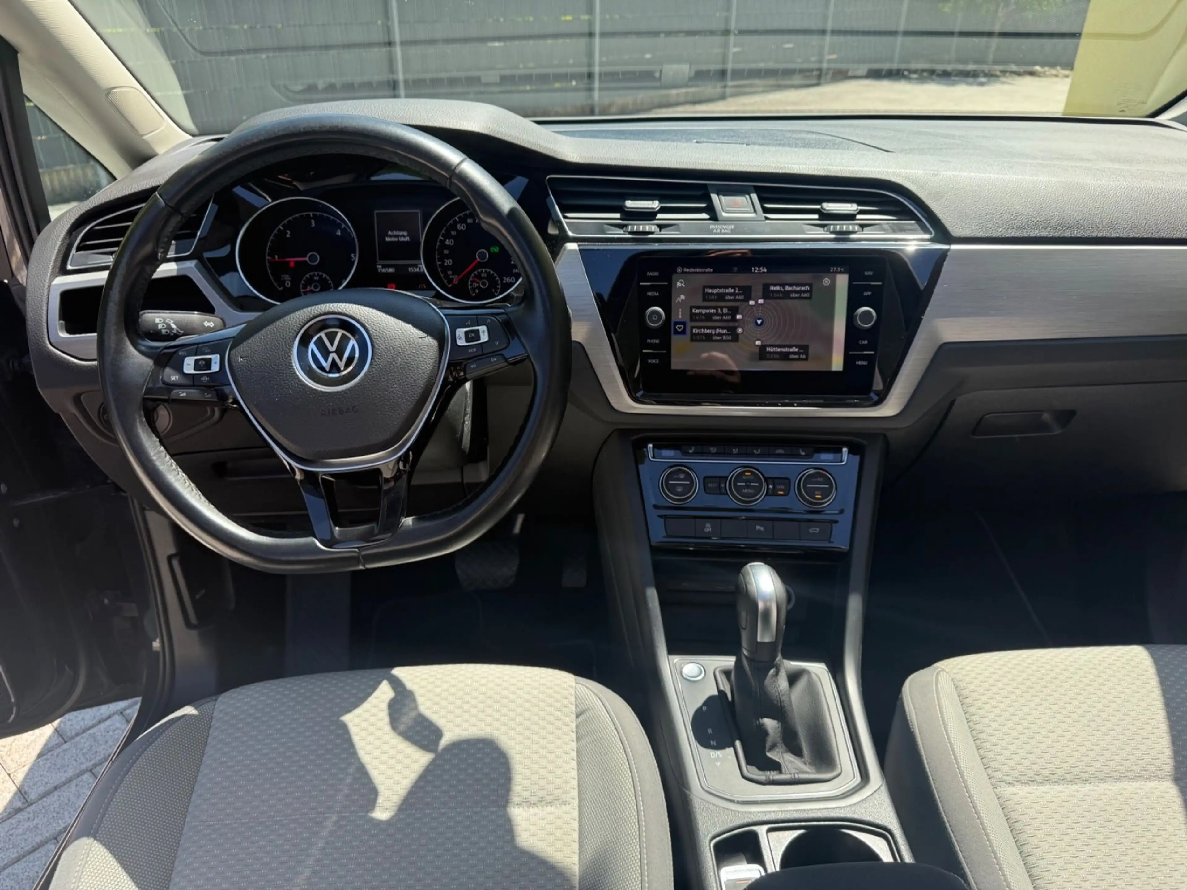 Volkswagen Touran 2.0 TDI DSG Comfortline Pano-AHK-Kamera — photo 13