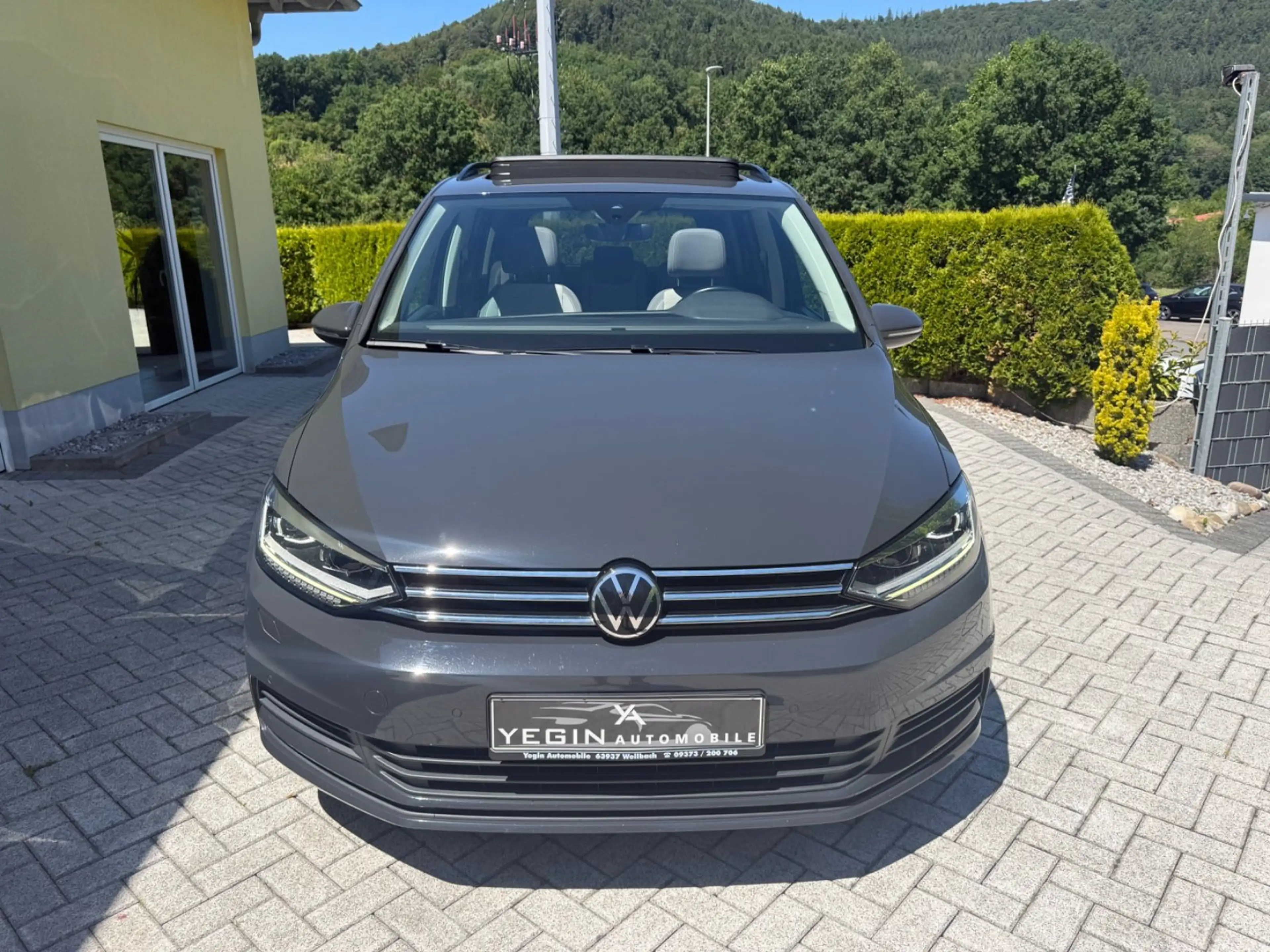Volkswagen Touran 2.0 TDI DSG Comfortline Pano-AHK-Kamera — photo 3