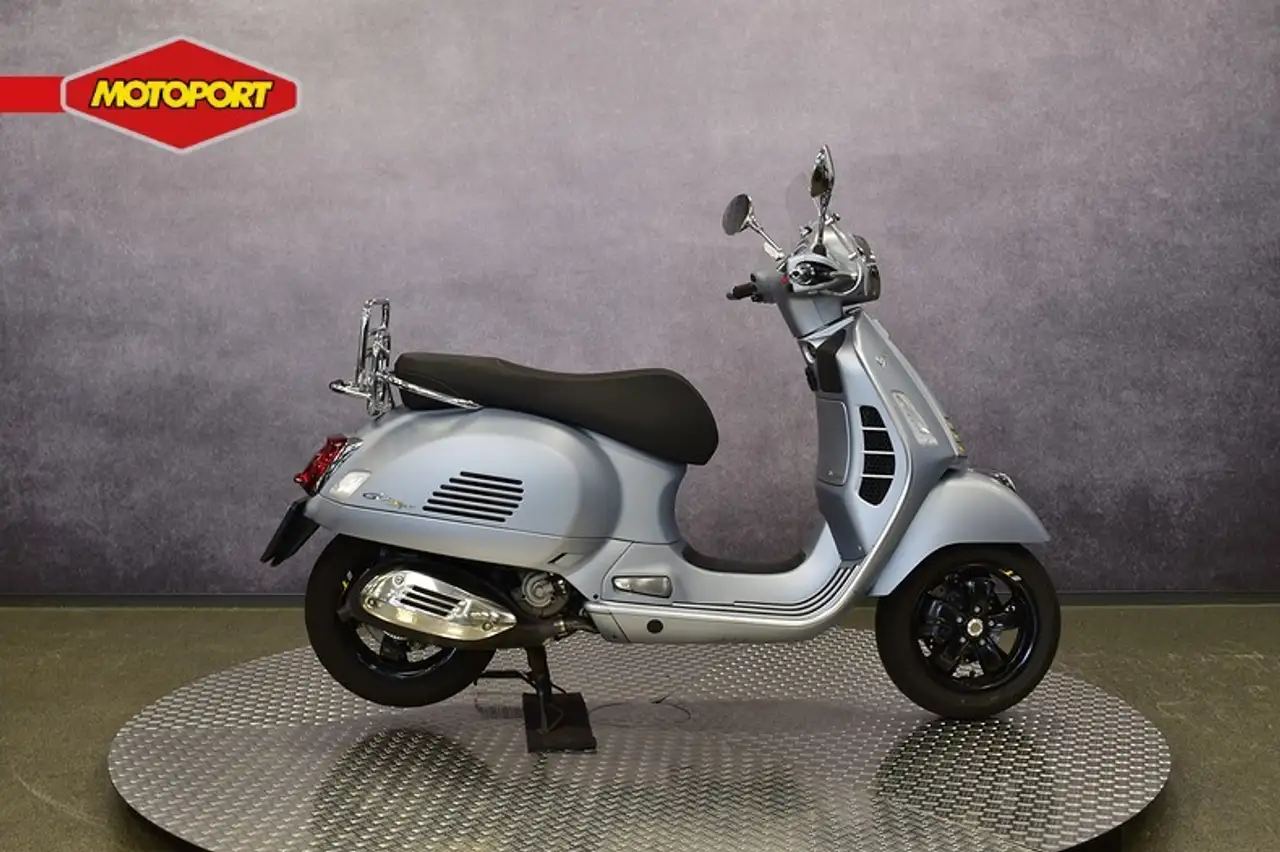 Vespa GTS Super Tech