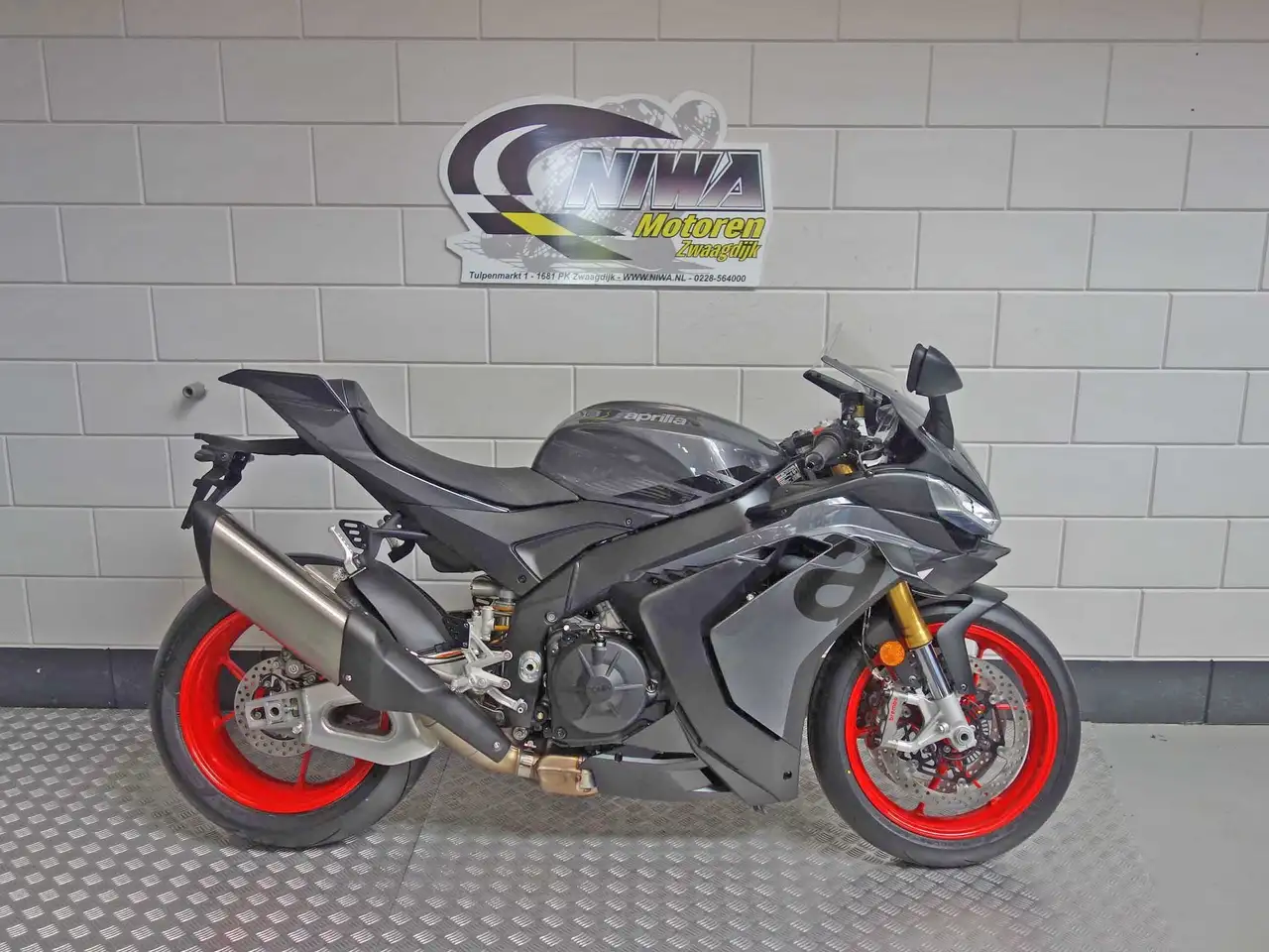Aprilia RSV4