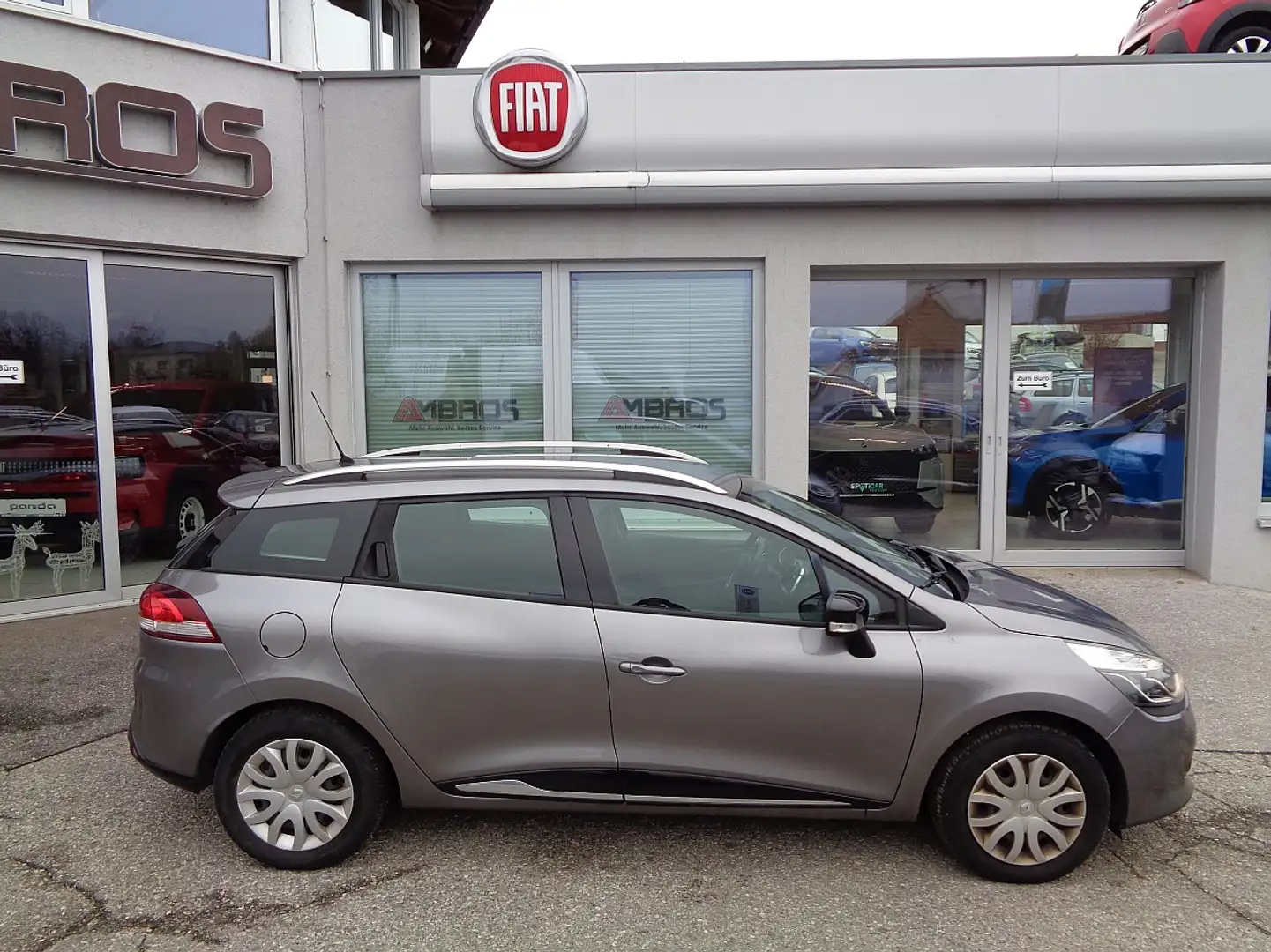 Renault Clio Grandtour ENERGY TCe 90 Expression mit Anhänger... Argento - 2