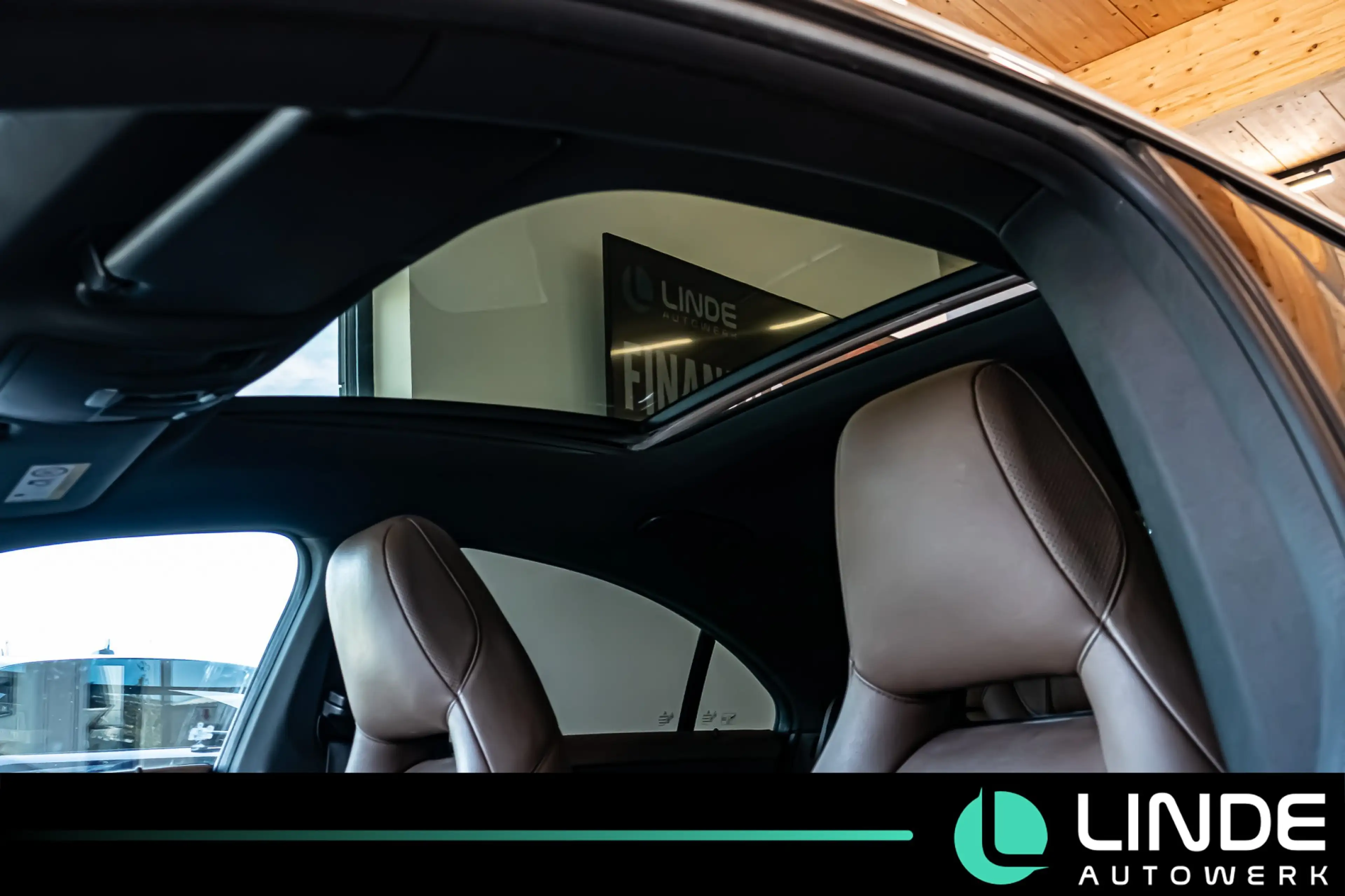 Mercedes-Benz CLA 220 d AMG-LINE|NIGHT|LED|PANO|R.KAMERA|H-K — photo 13