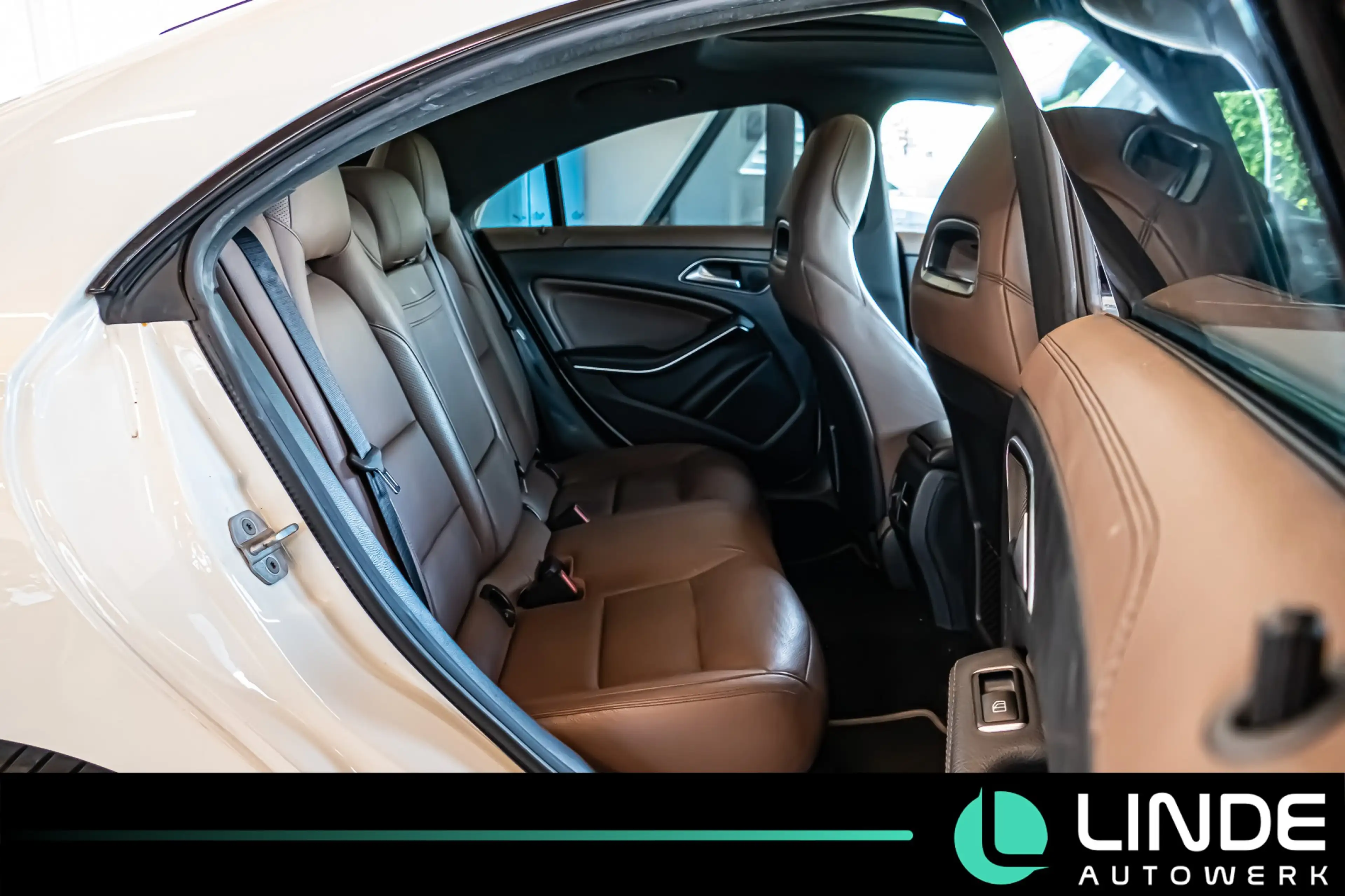 Mercedes-Benz CLA 220 d AMG-LINE|NIGHT|LED|PANO|R.KAMERA|H-K — photo 10