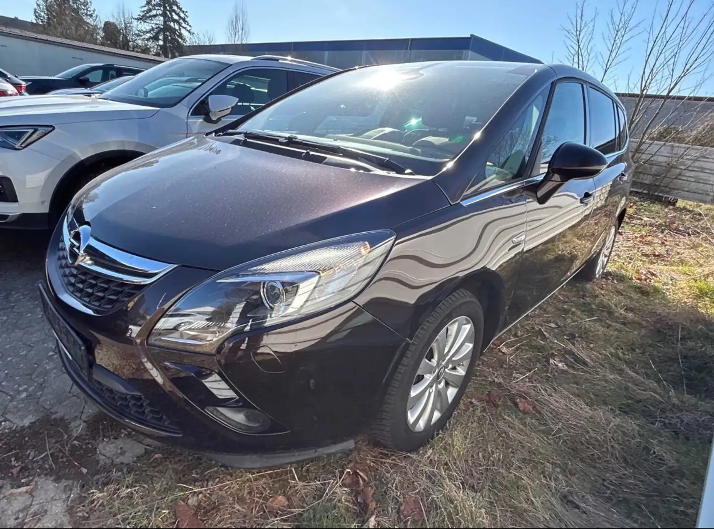 Opel Zafira Tourer 1,6 Innovation Braun - 1
