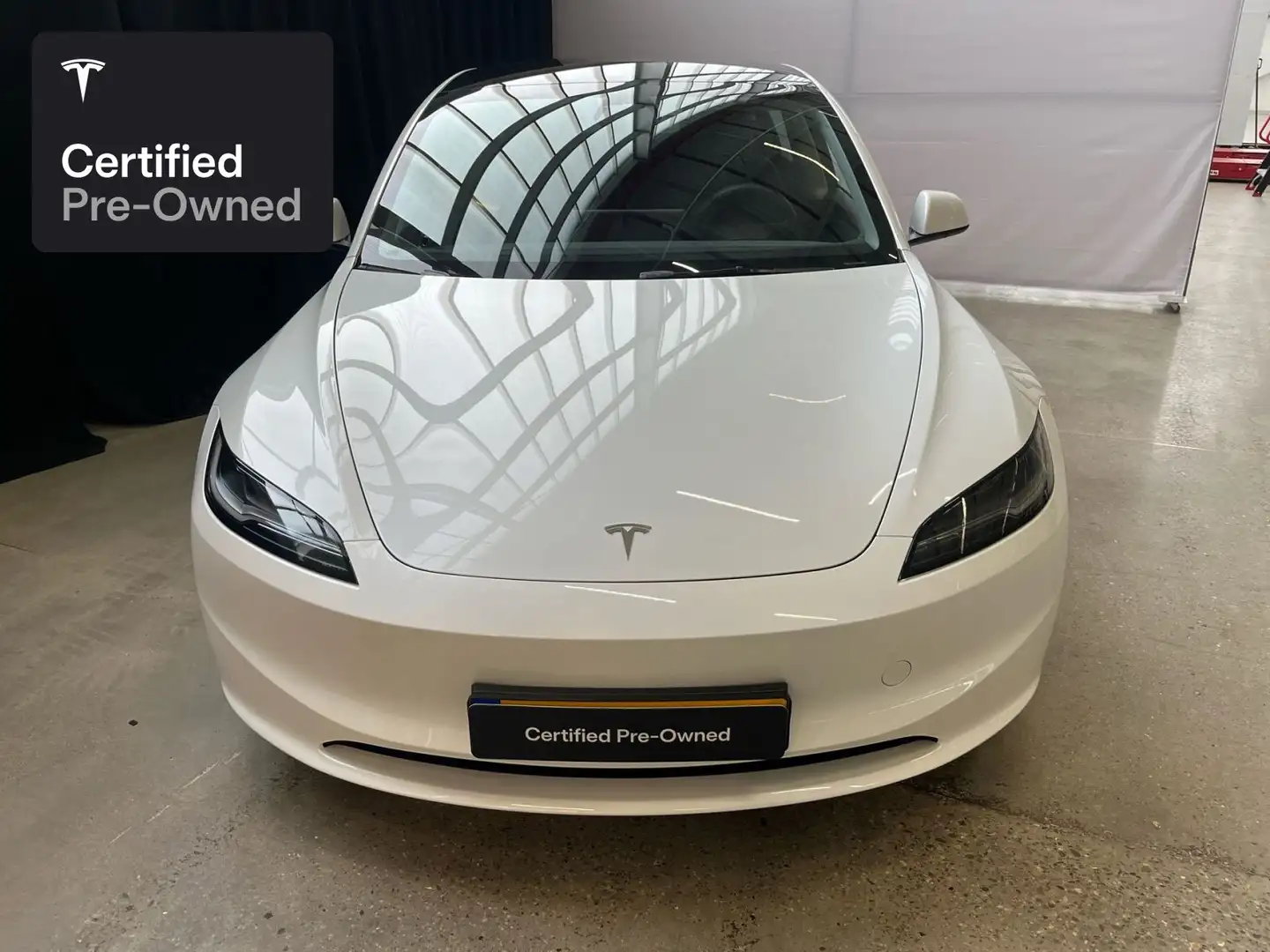 Tesla Model 3 Rear-Wheel Drive “Certified Pre-Owned” Blanc - 2