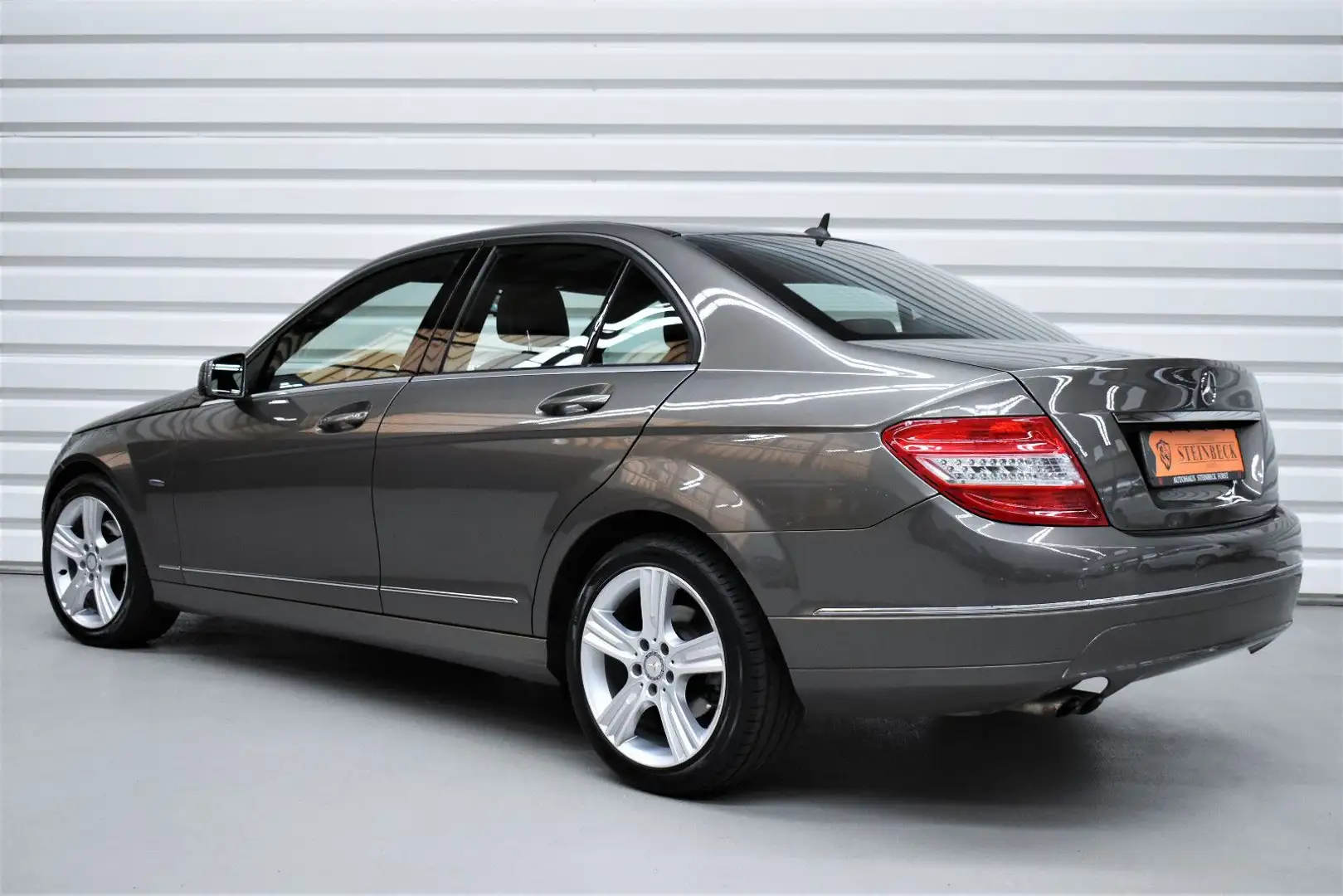 Mercedes-Benz C 180 CGI Avantgarde Automatik+Xenon+PDC+SHZ Gris - 2