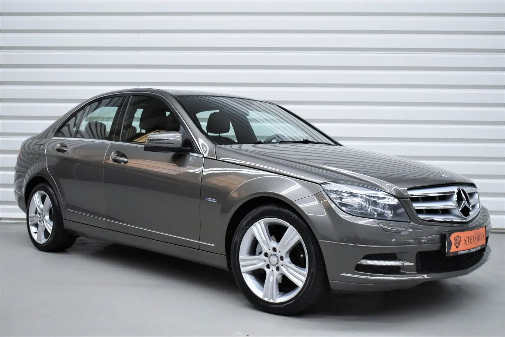 Mercedes-Benz C 180 CGI Avantgarde Automatik+Xenon+PDC+SHZ Gris - 1