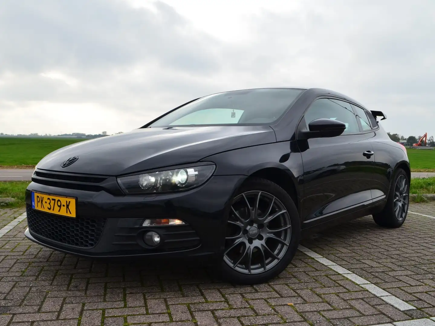 Volkswagen Scirocco 1.4 TSI Highl. Plus Zwart - 1