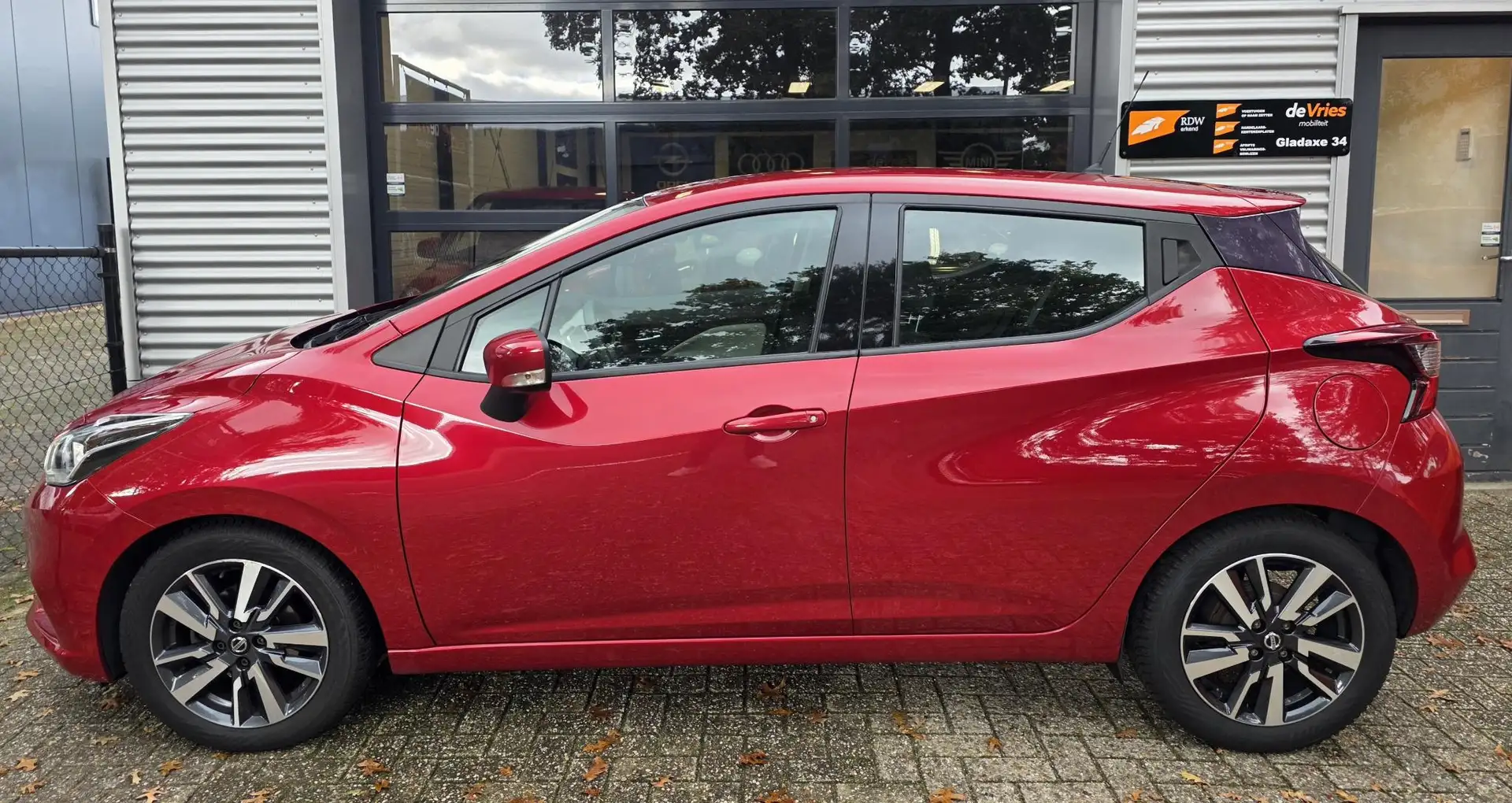 Nissan Micra 0.9 IG-T N-Connecta *NAVI-CAMERA-CRUISECTRL** Rood - 2