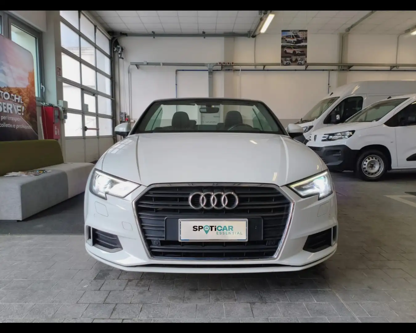 Audi A3 Cabrio 2.0 tdi Sport 150cv s-tronic Wit - 2