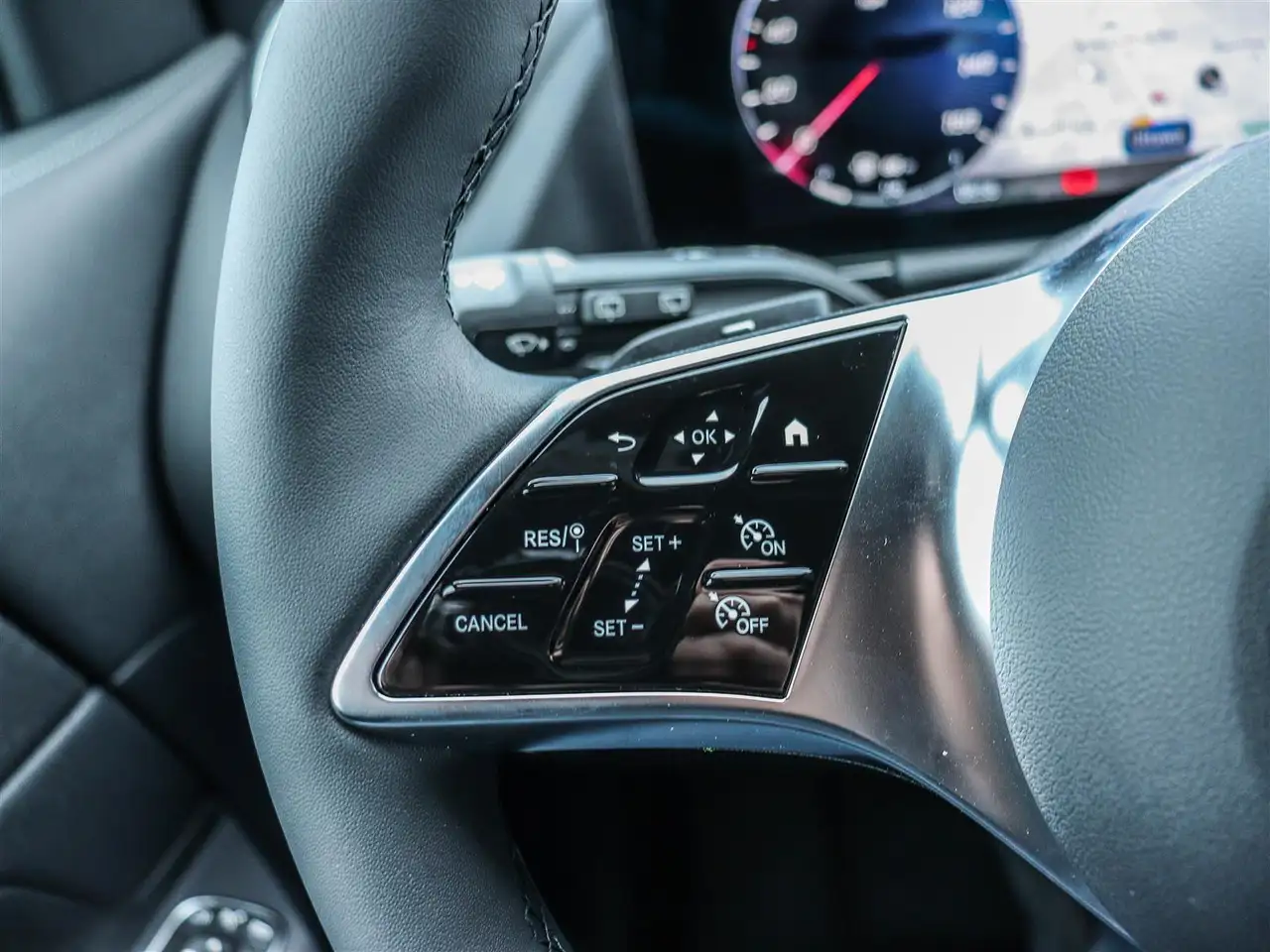 Mercedes-Benz GLA снимка Mercedes-Benz GLA