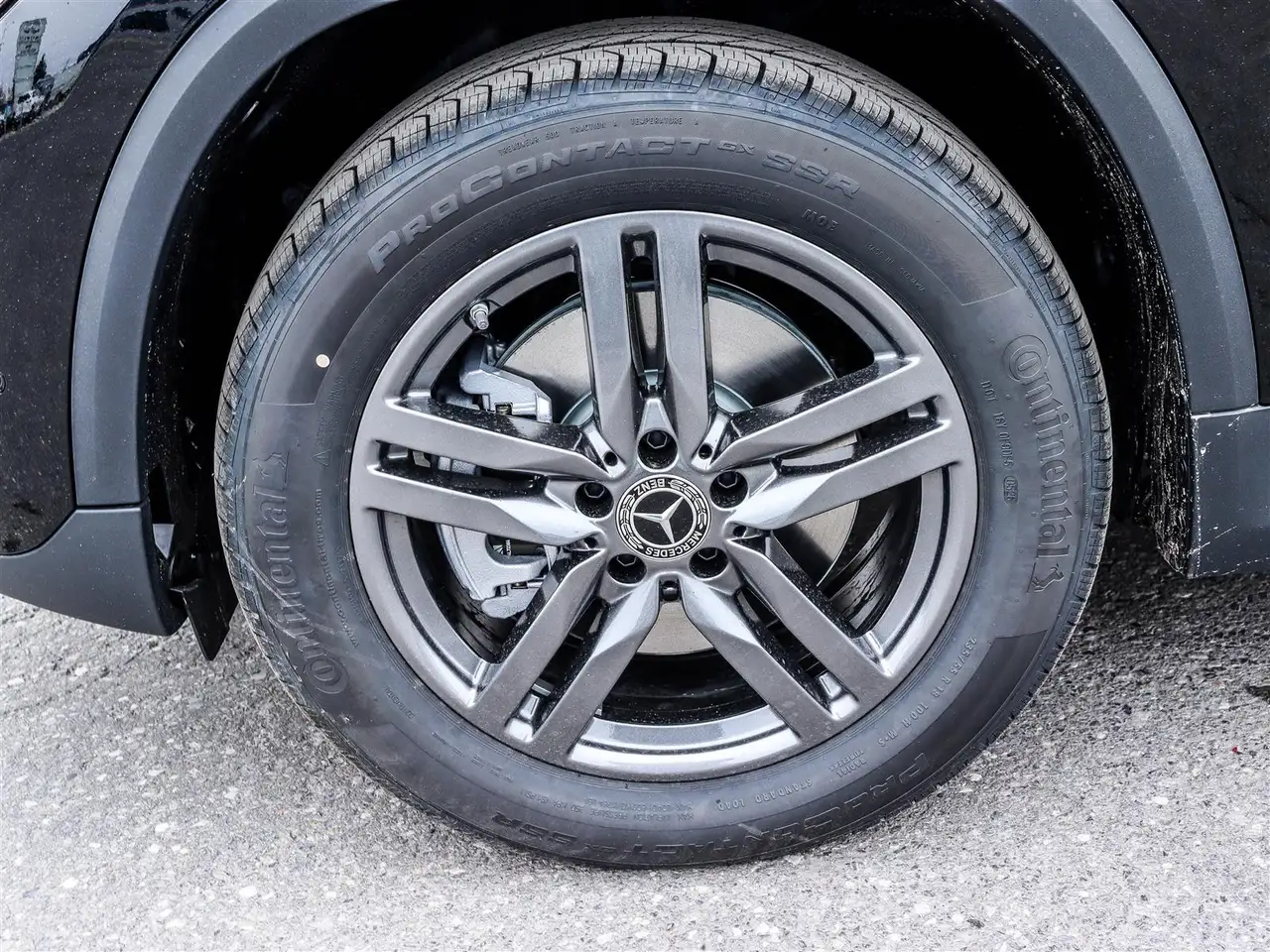 Mercedes-Benz GLA снимка Mercedes-Benz GLA