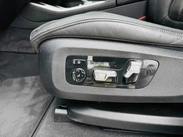 BMW X5 view 9