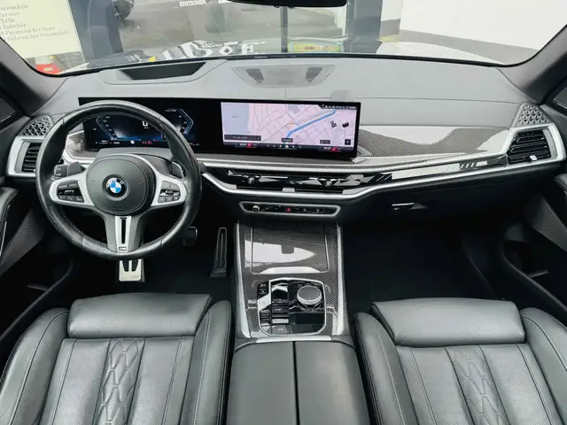BMW X5 view 5