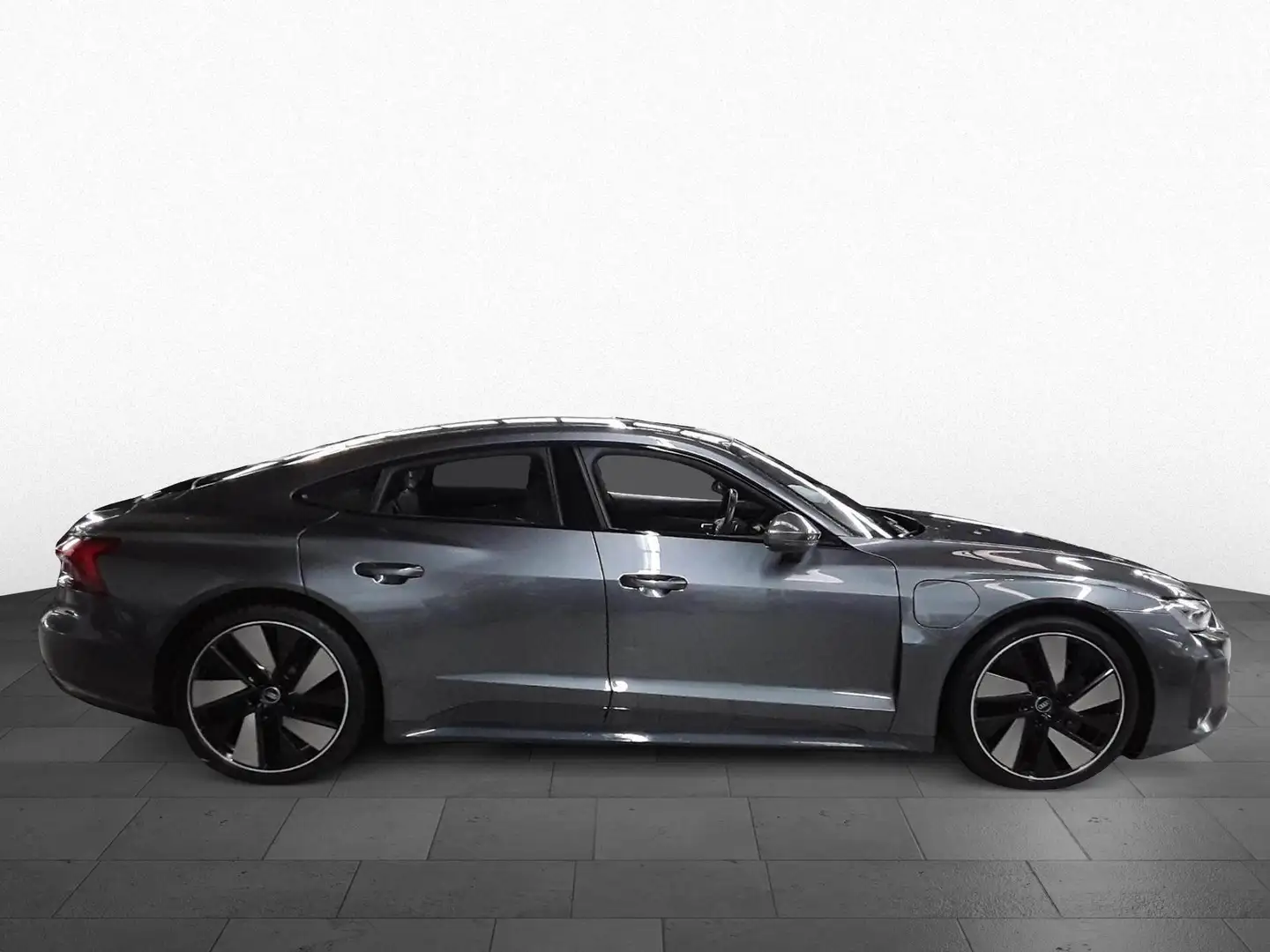 Audi e-tron GT qu. 350 kW+B&O+HUD+Nachtsicht+22 kw Grijs - 2
