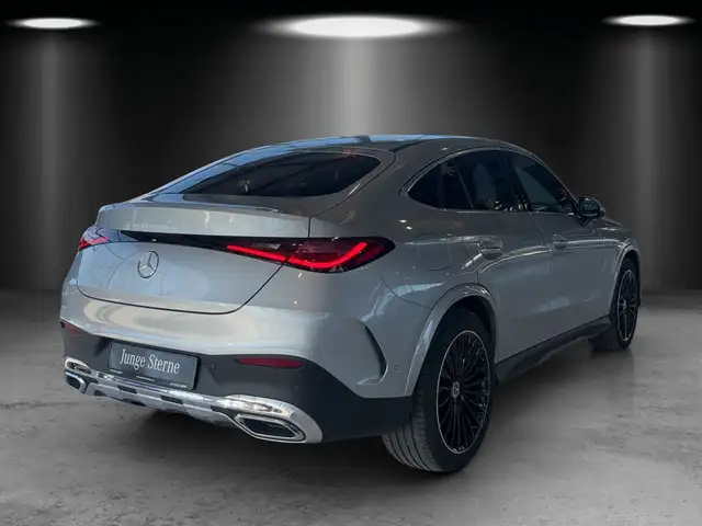 Mercedes-Benz 300 view 5