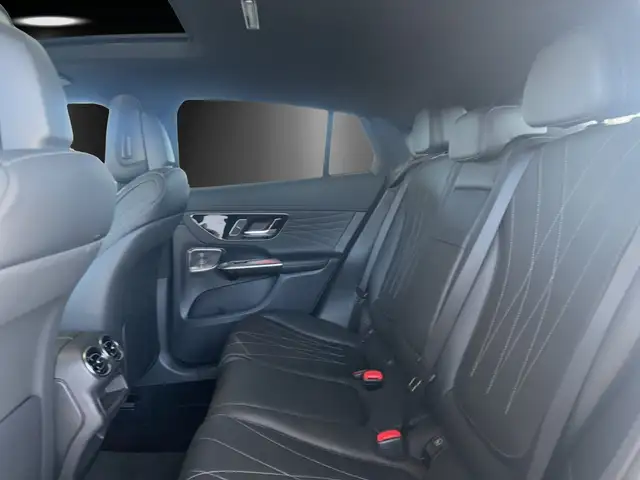 Mercedes-Benz 300 view 11