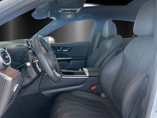 Mercedes-Benz 300 view 7