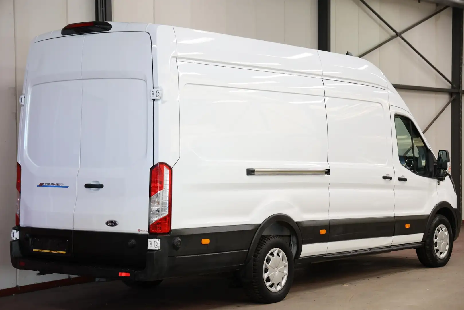 Ford E-Transit 350 L4H3 Trend 68 kWh Wit - 2