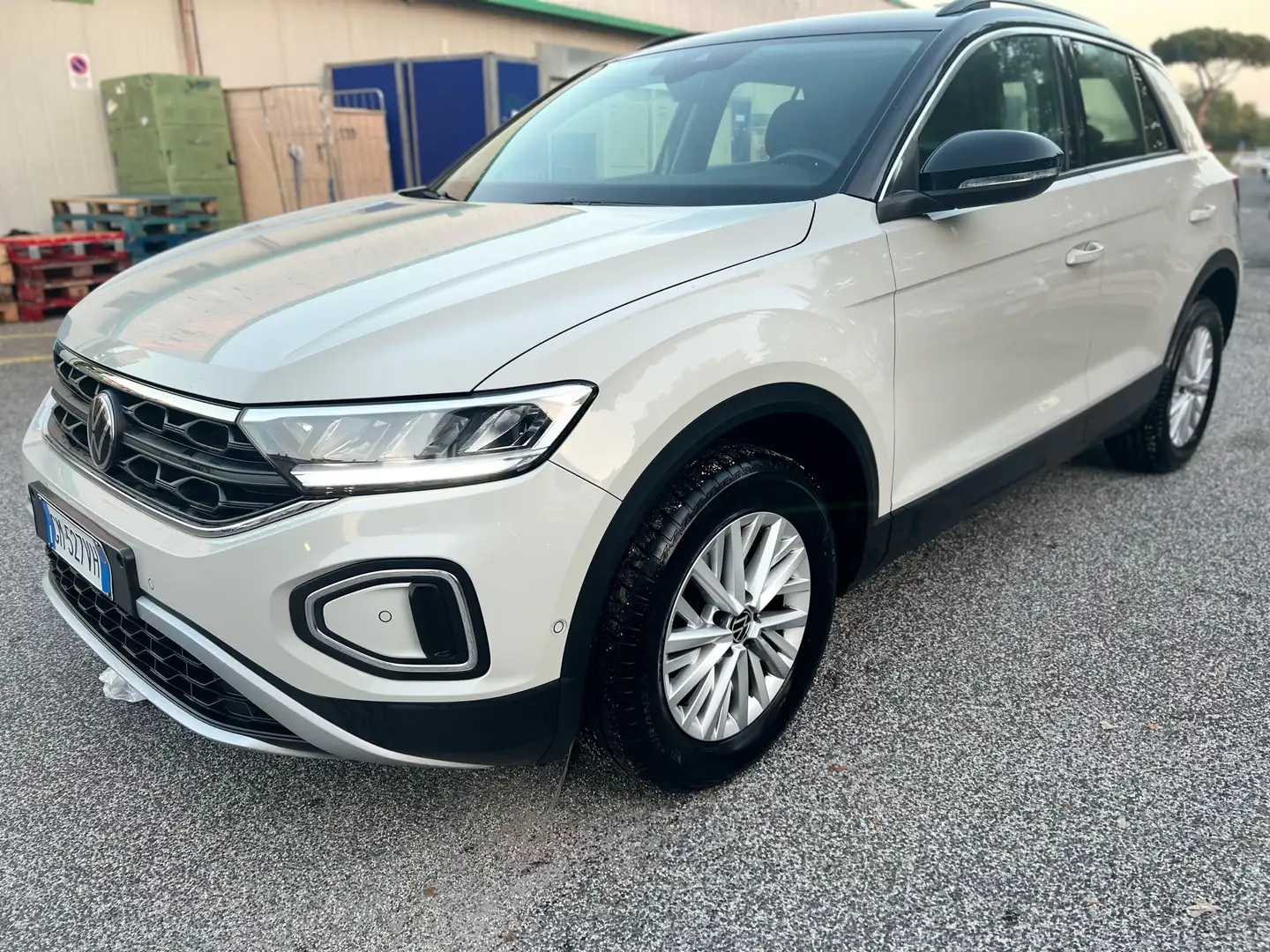 Volkswagen T-Roc 1.0 tsi Life Beige - 1