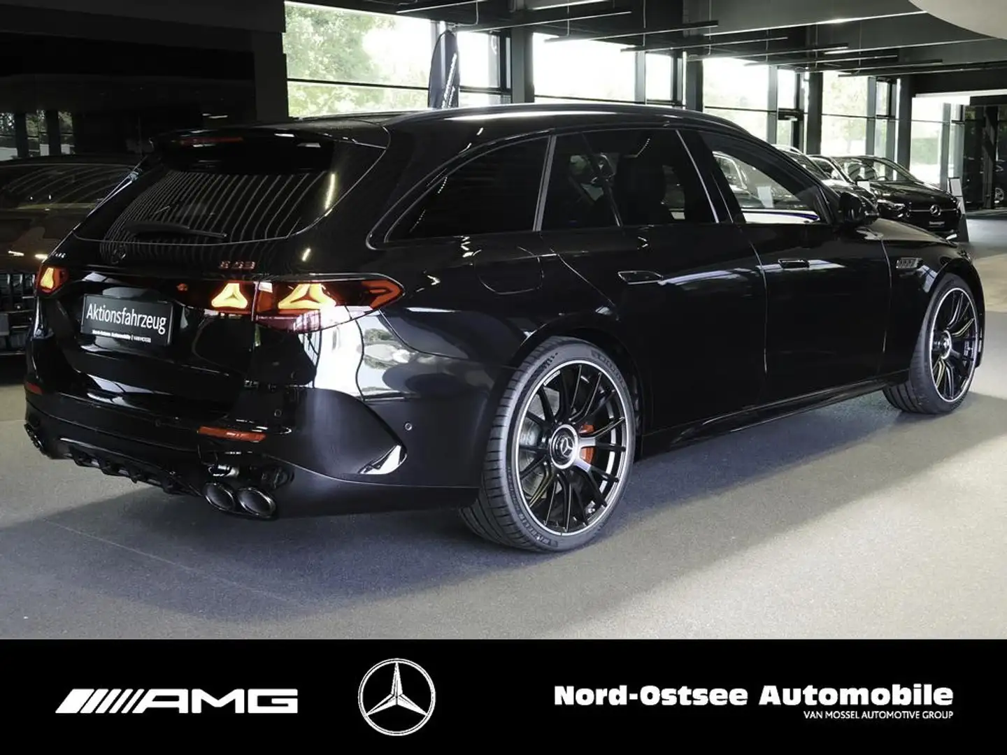 Mercedes-Benz E 53 AMG Hybrid 4M+ T NIGHT PANO SUPERSCREEN AHK Noir - 2