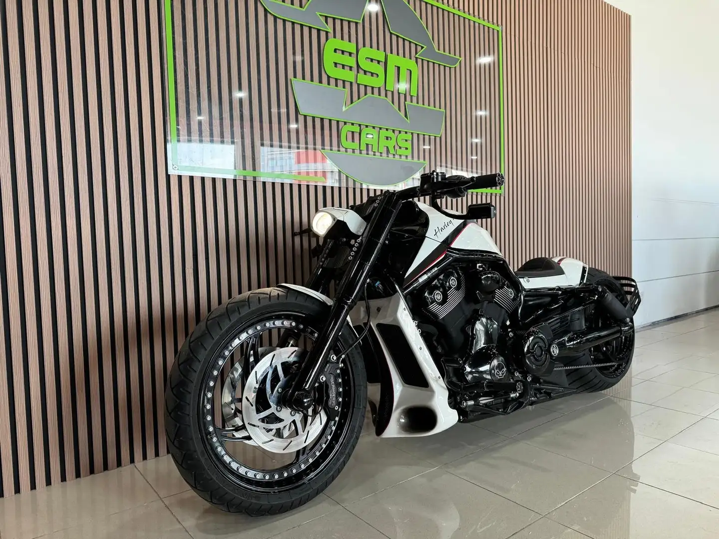 Harley-Davidson VRSC Night Rod Nightster Blanco - 1