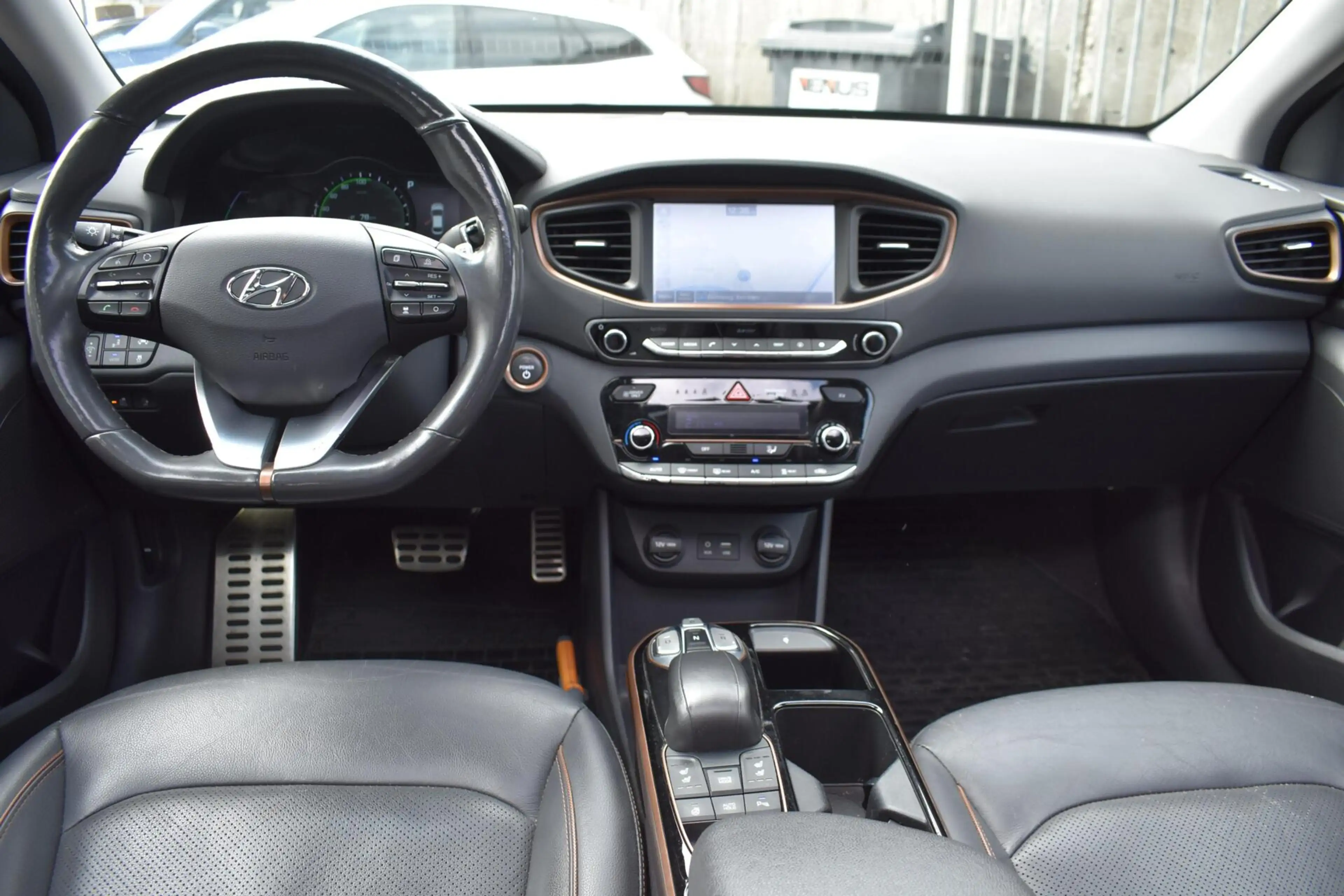 Hyundai IONIQ Premium EV | Schuifdak | Leder | Memory | Infinity — photo 11