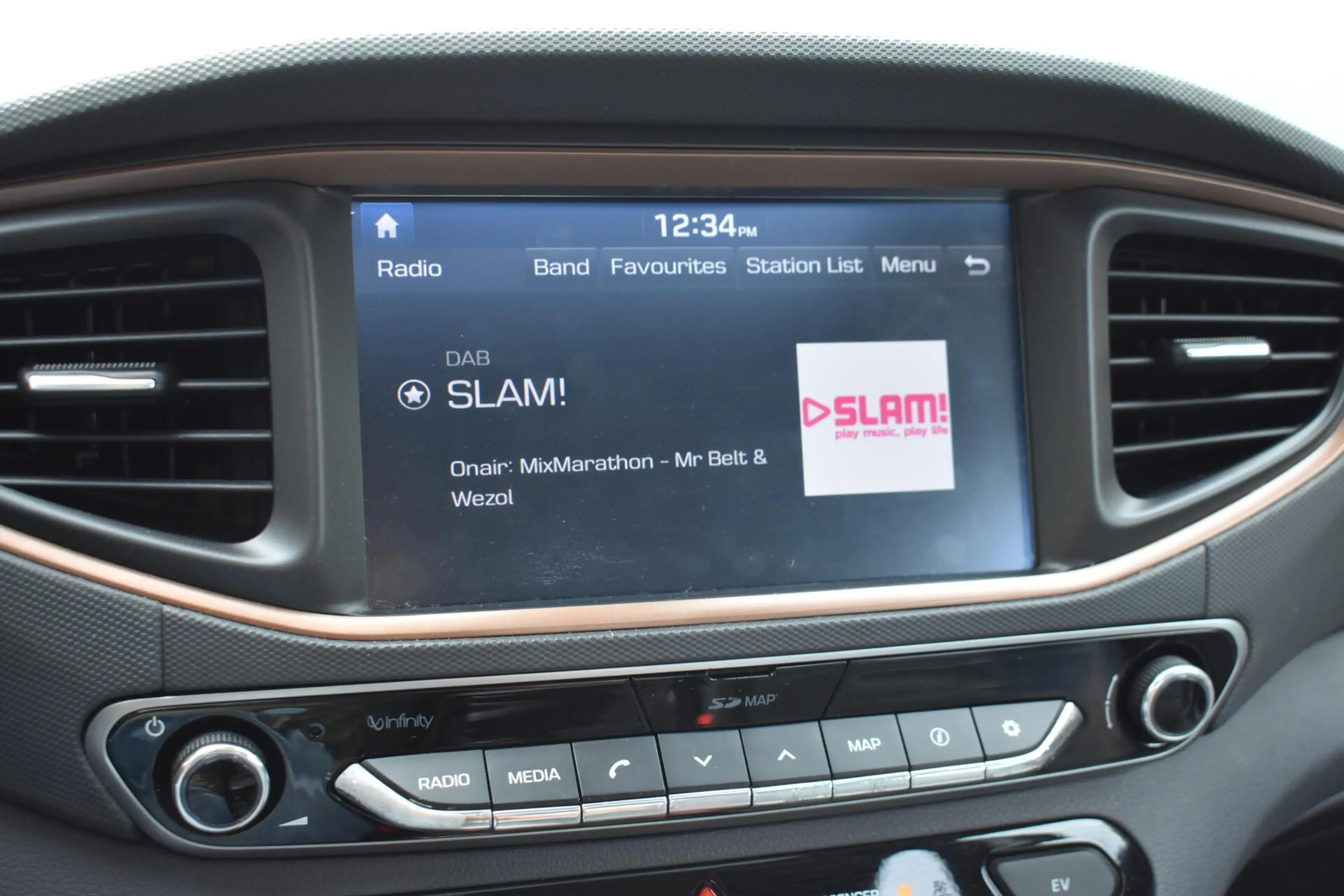 Hyundai IONIQ Premium EV | Schuifdak | Leder | Memory | Infinity — photo 17