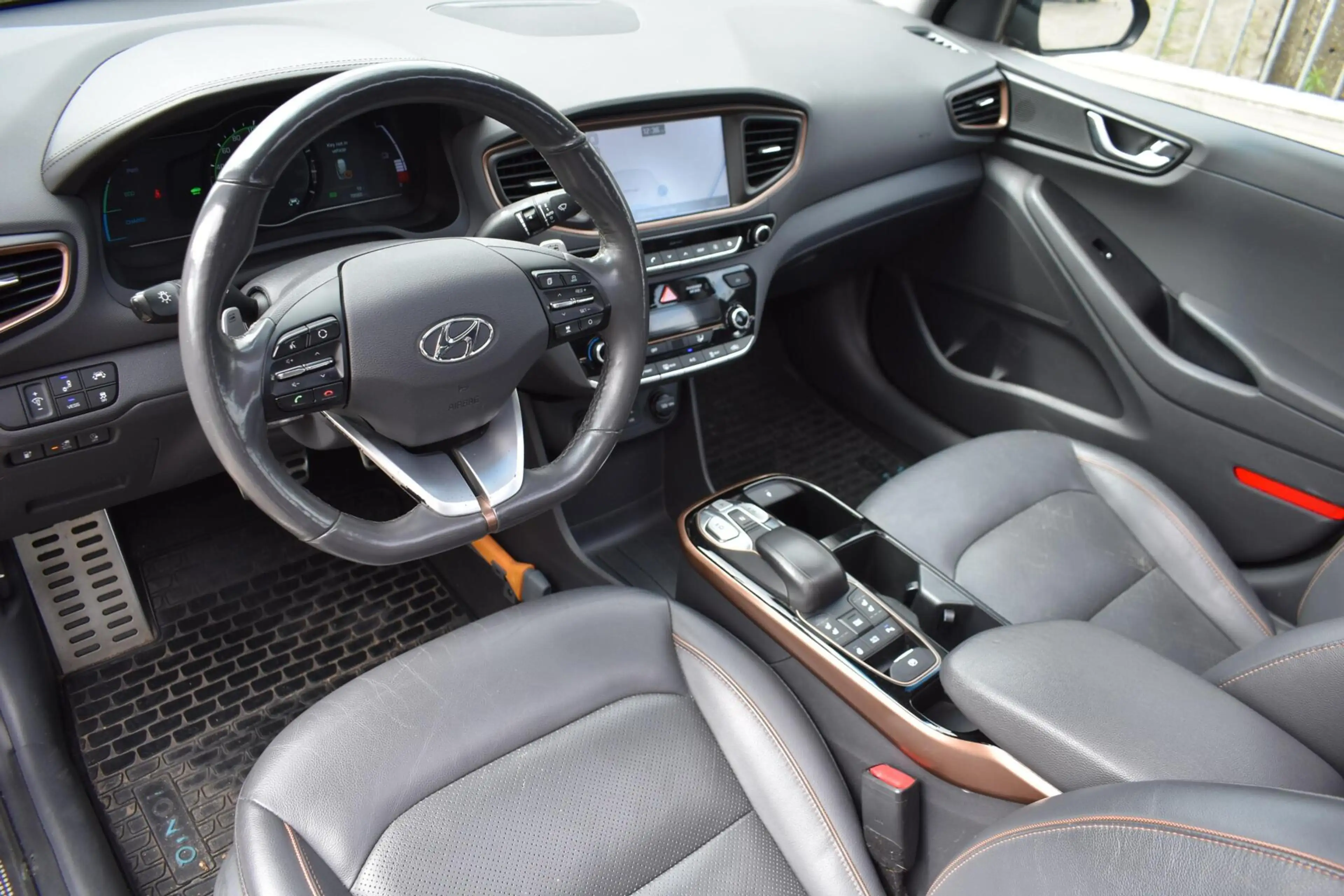 Hyundai IONIQ Premium EV | Schuifdak | Leder | Memory | Infinity — photo 10