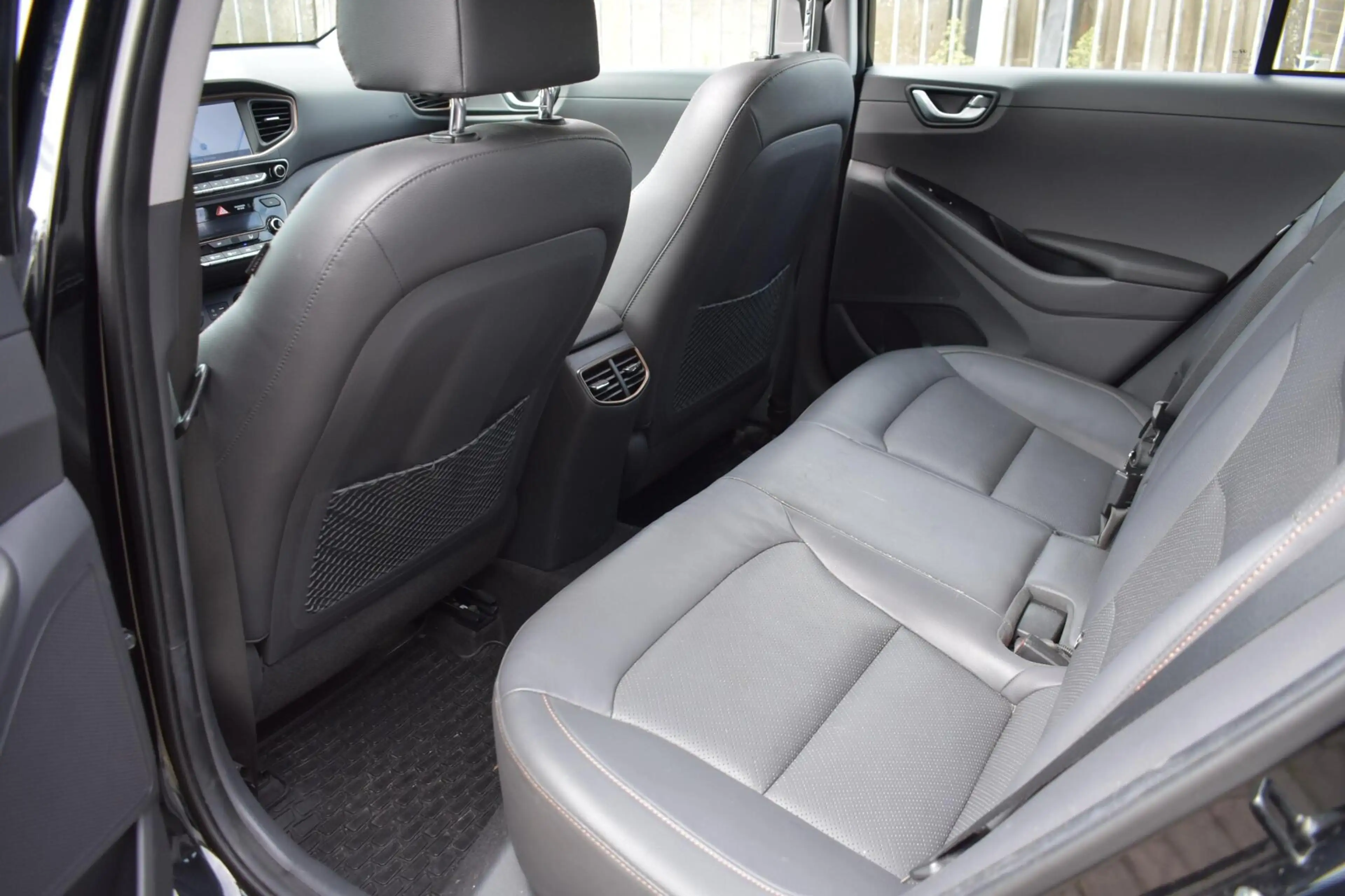 Hyundai IONIQ Premium EV | Schuifdak | Leder | Memory | Infinity — photo 8