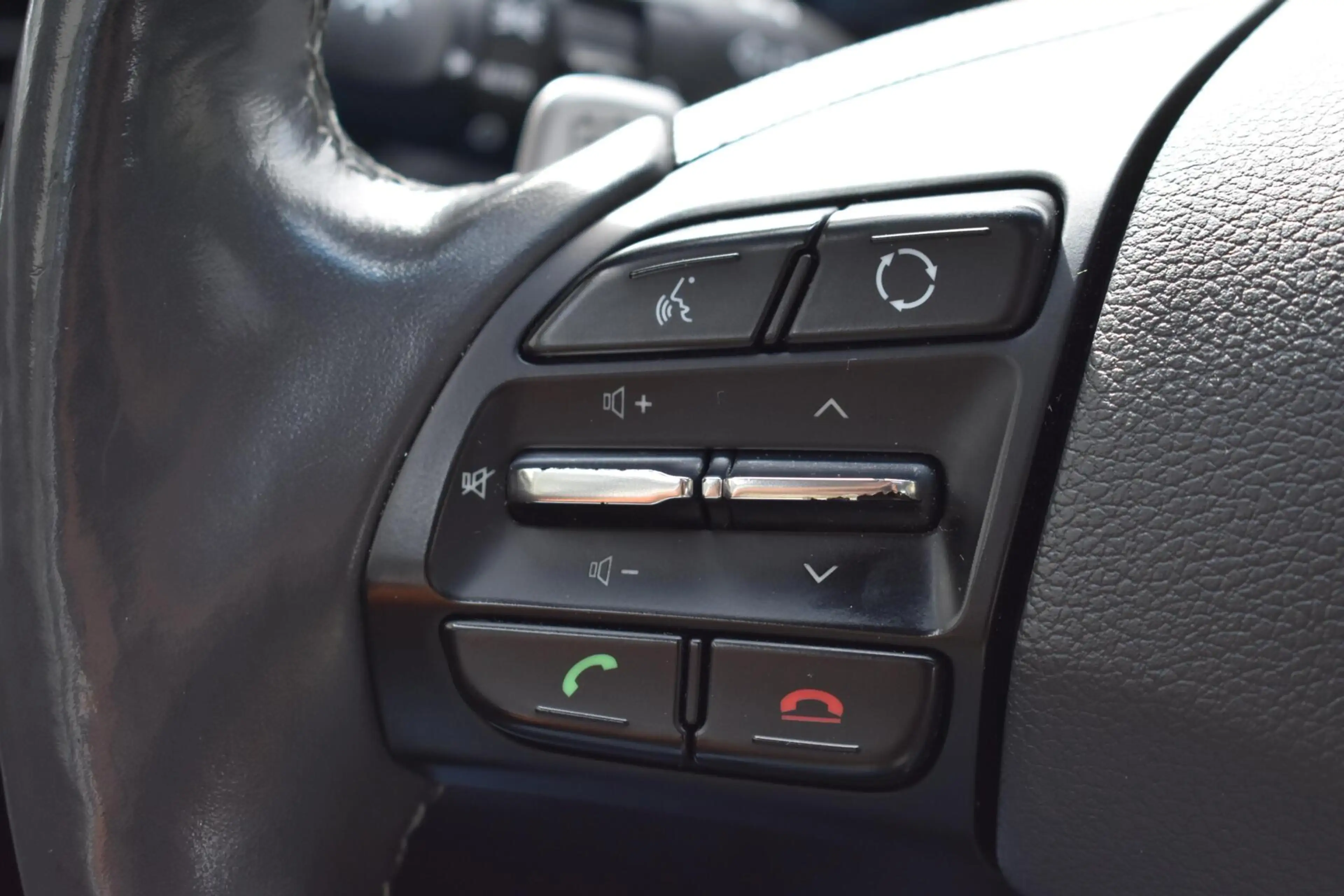 Hyundai IONIQ Premium EV | Schuifdak | Leder | Memory | Infinity — photo 14