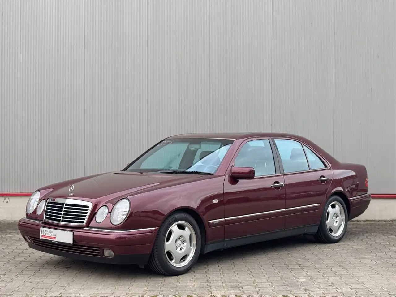 Mercedes-Benz E 420 1.Hand ,Scheckheft, kein Winter,H-Kennz., foto 1
