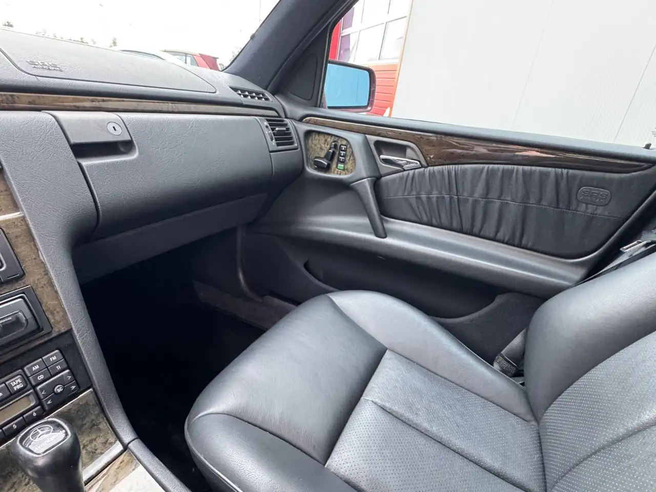 Mercedes-Benz E 420 1.Hand ,Scheckheft, kein Winter,H-Kennz., foto 12