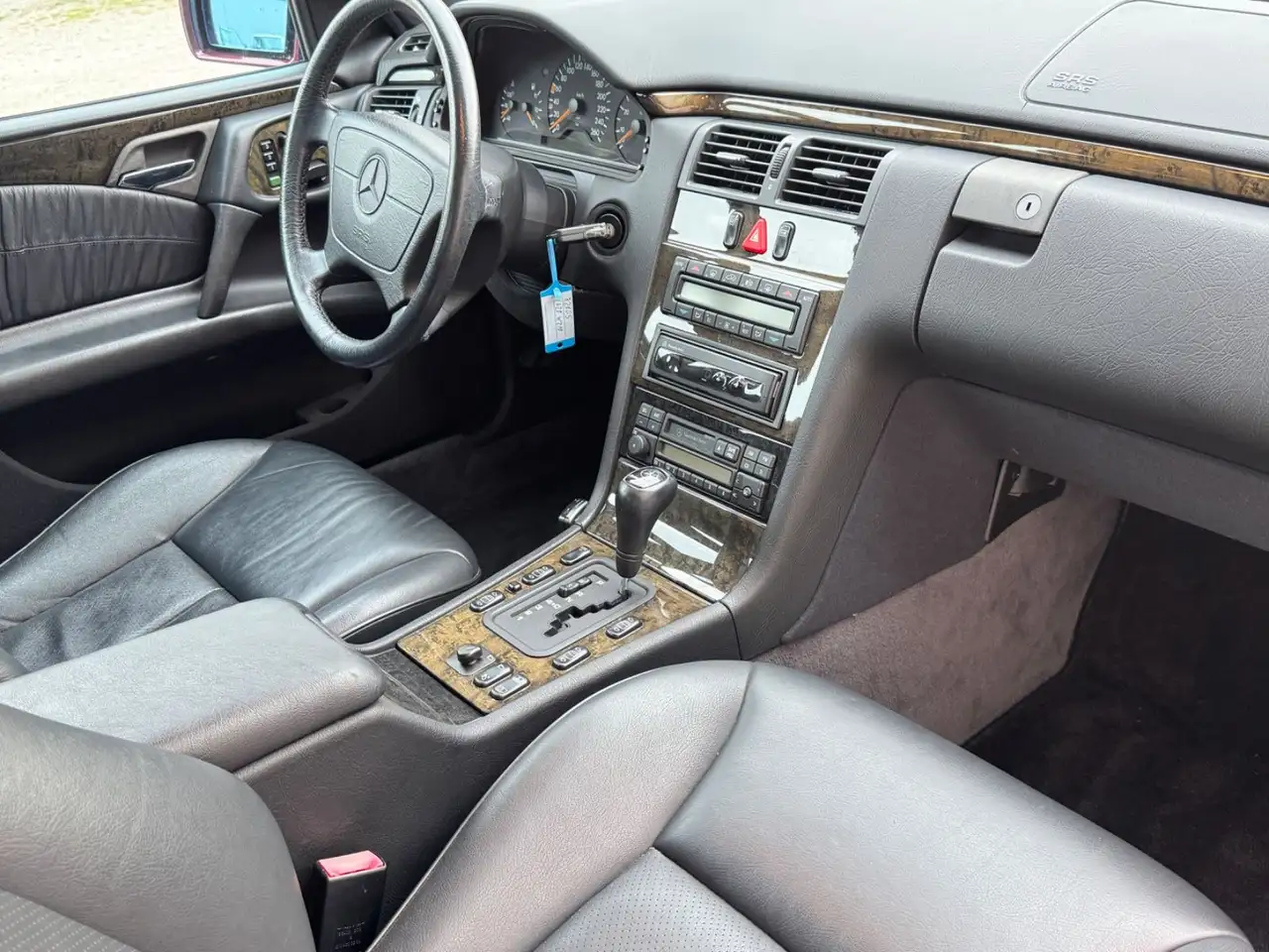 Mercedes-Benz E 420 1.Hand ,Scheckheft, kein Winter,H-Kennz., foto 10