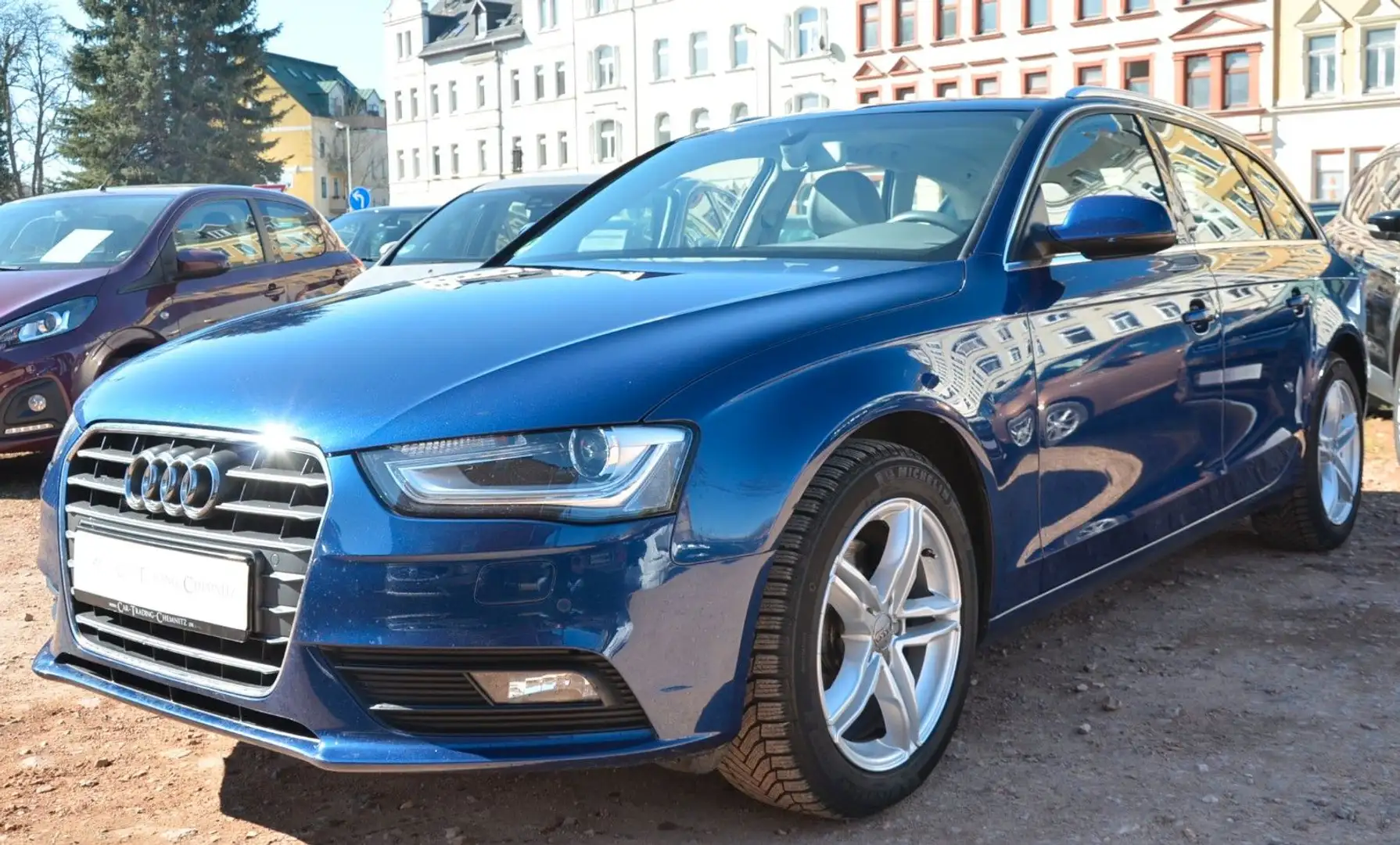 Audi A4 Avant Attraction Automatik Bi-Xenon Navi Blau - 1