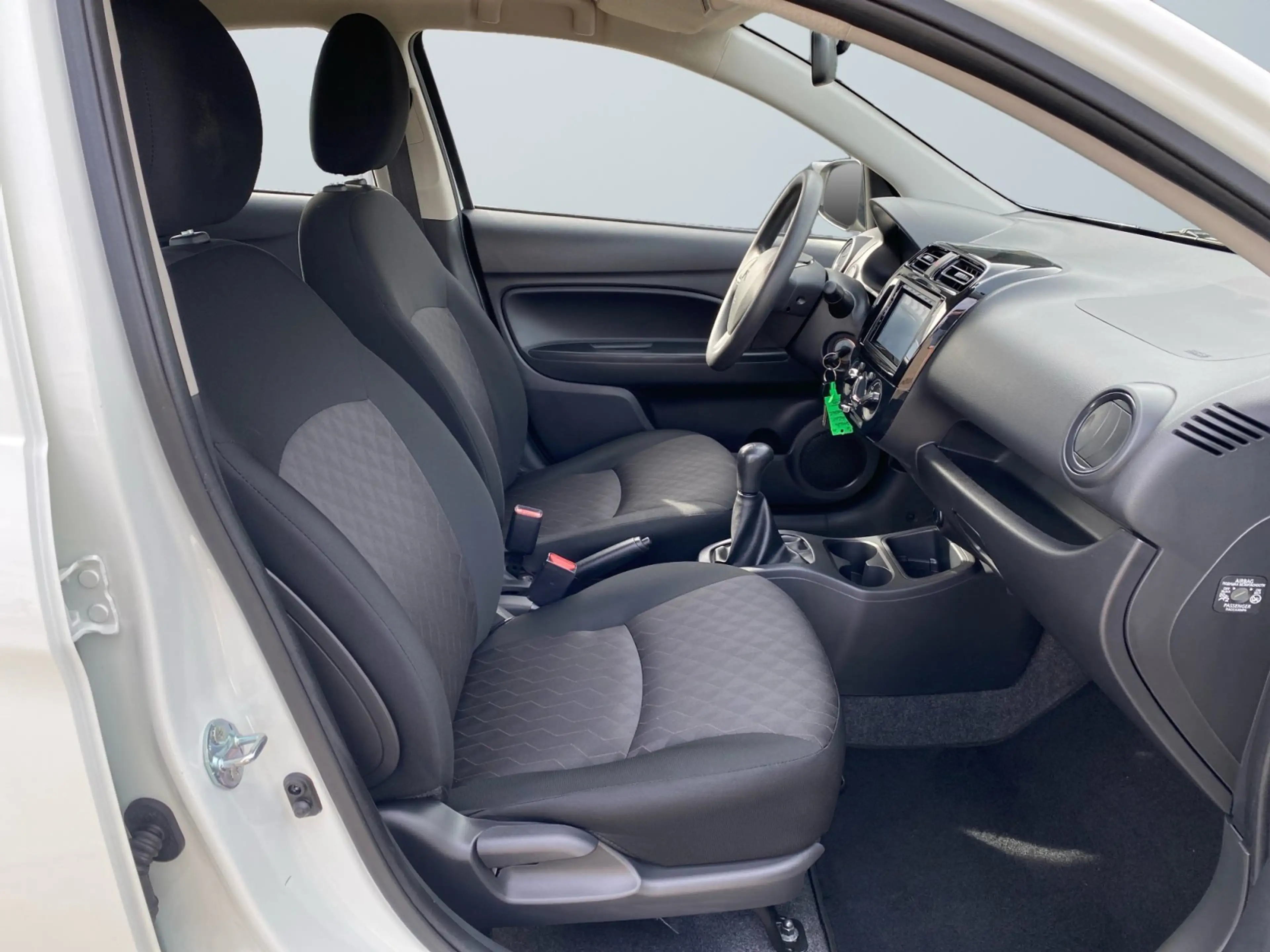 Mitsubishi Space Star Select 1.2l MIVEC M/T KLIMA+DAB — photo 10