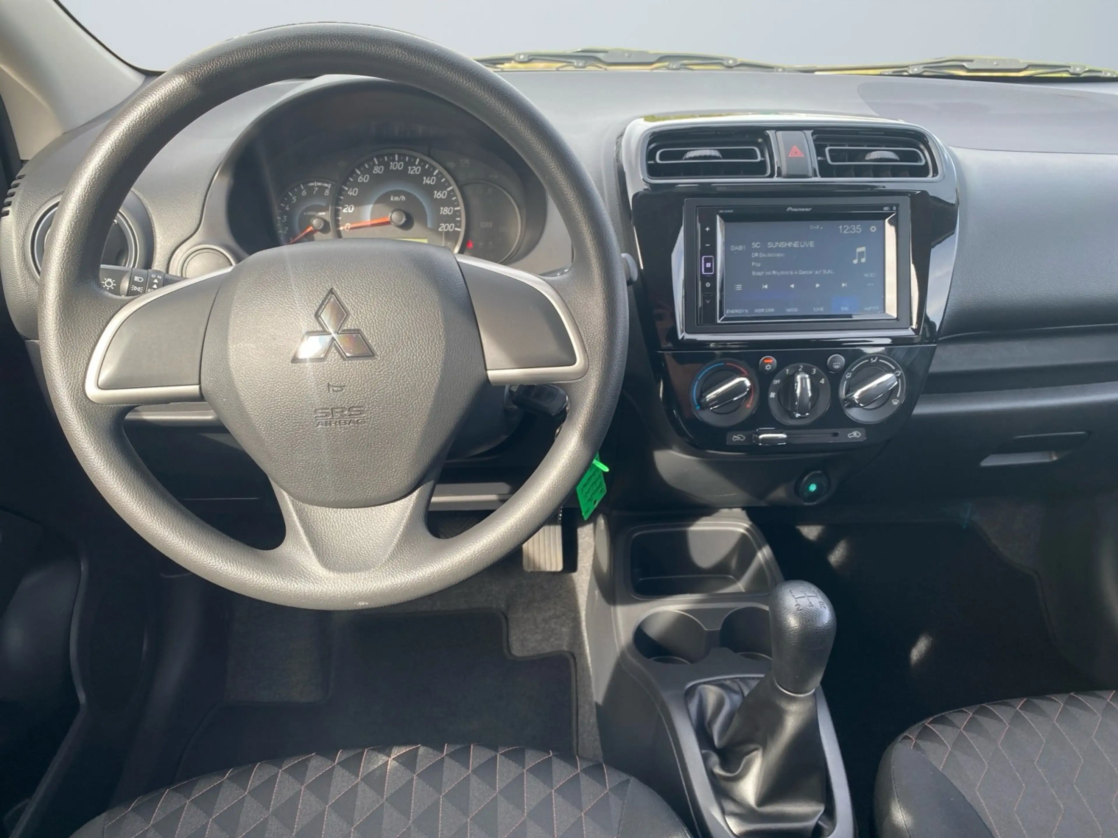 Mitsubishi Space Star Select 1.2l MIVEC M/T KLIMA+DAB — photo 8