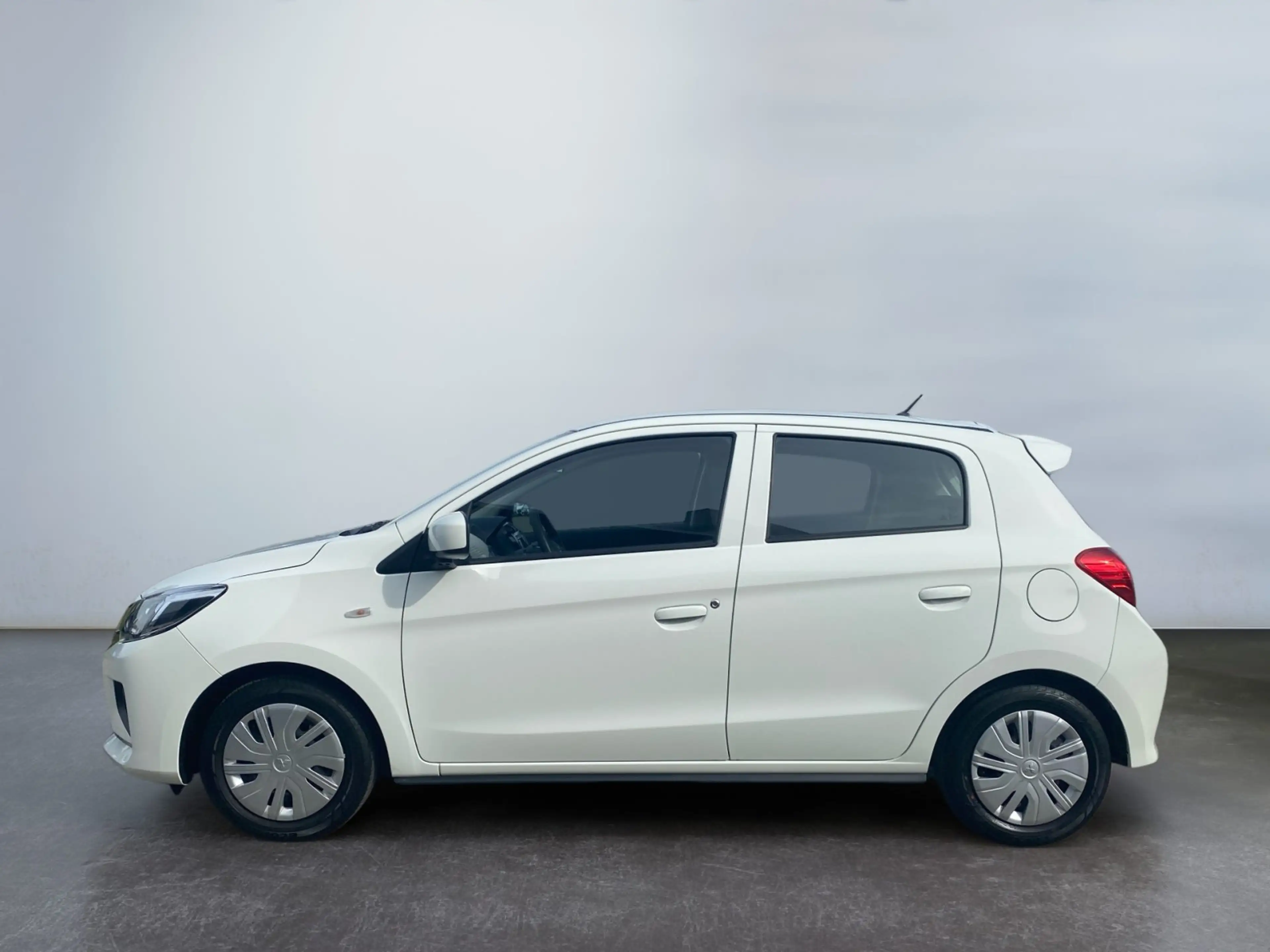 Mitsubishi Space Star Select 1.2l MIVEC M/T KLIMA+DAB — photo 3