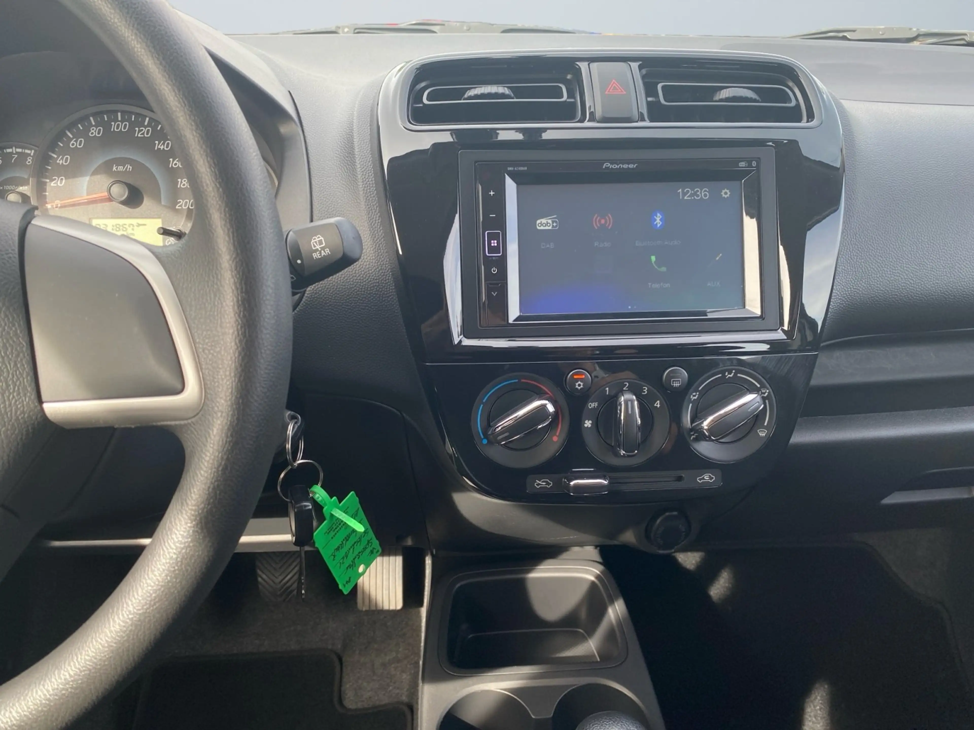 Mitsubishi Space Star Select 1.2l MIVEC M/T KLIMA+DAB — photo 9
