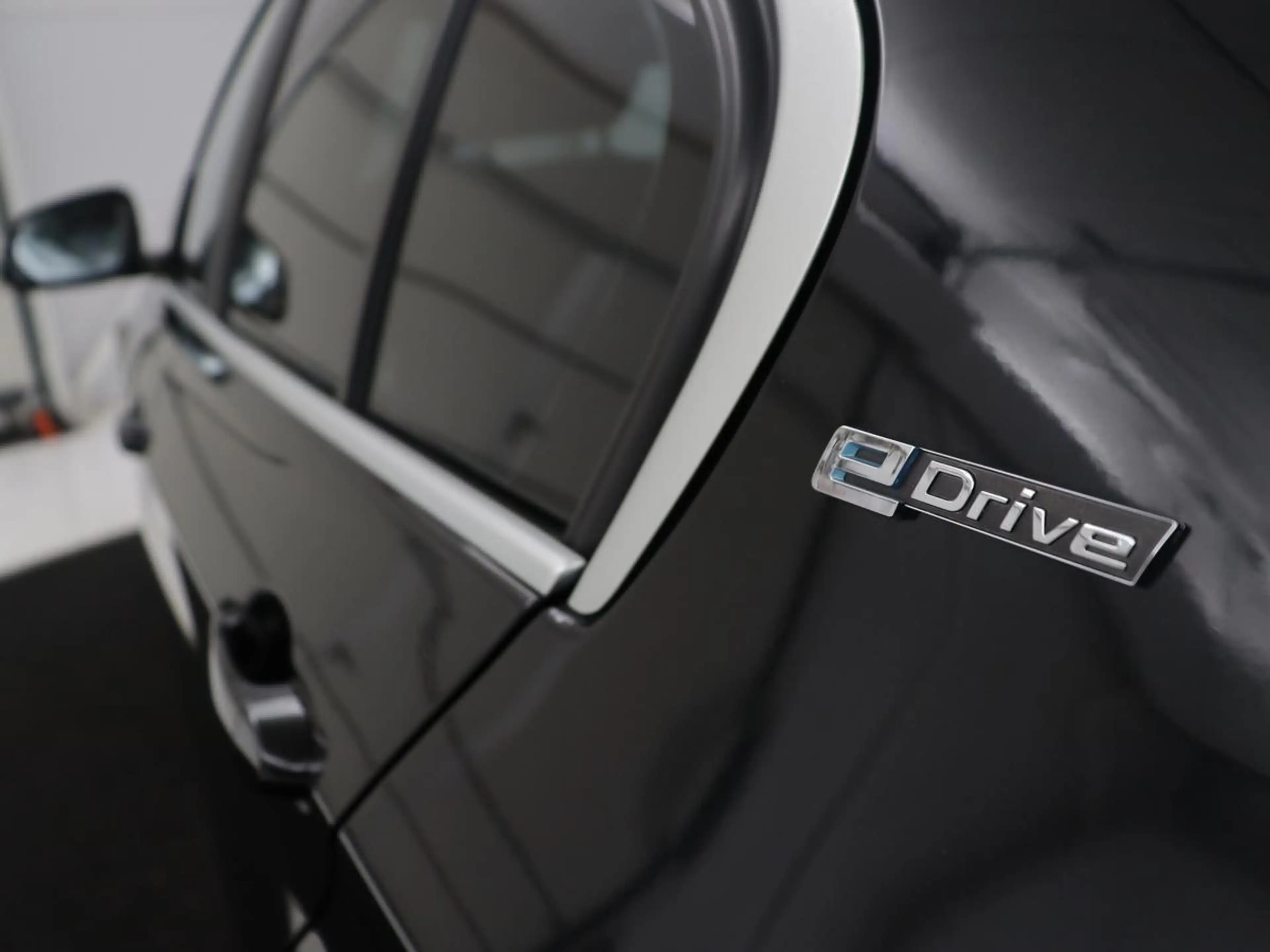 BMW 330 3-serie 330e Centennial High Executive | SOH 86,6% — photo 34