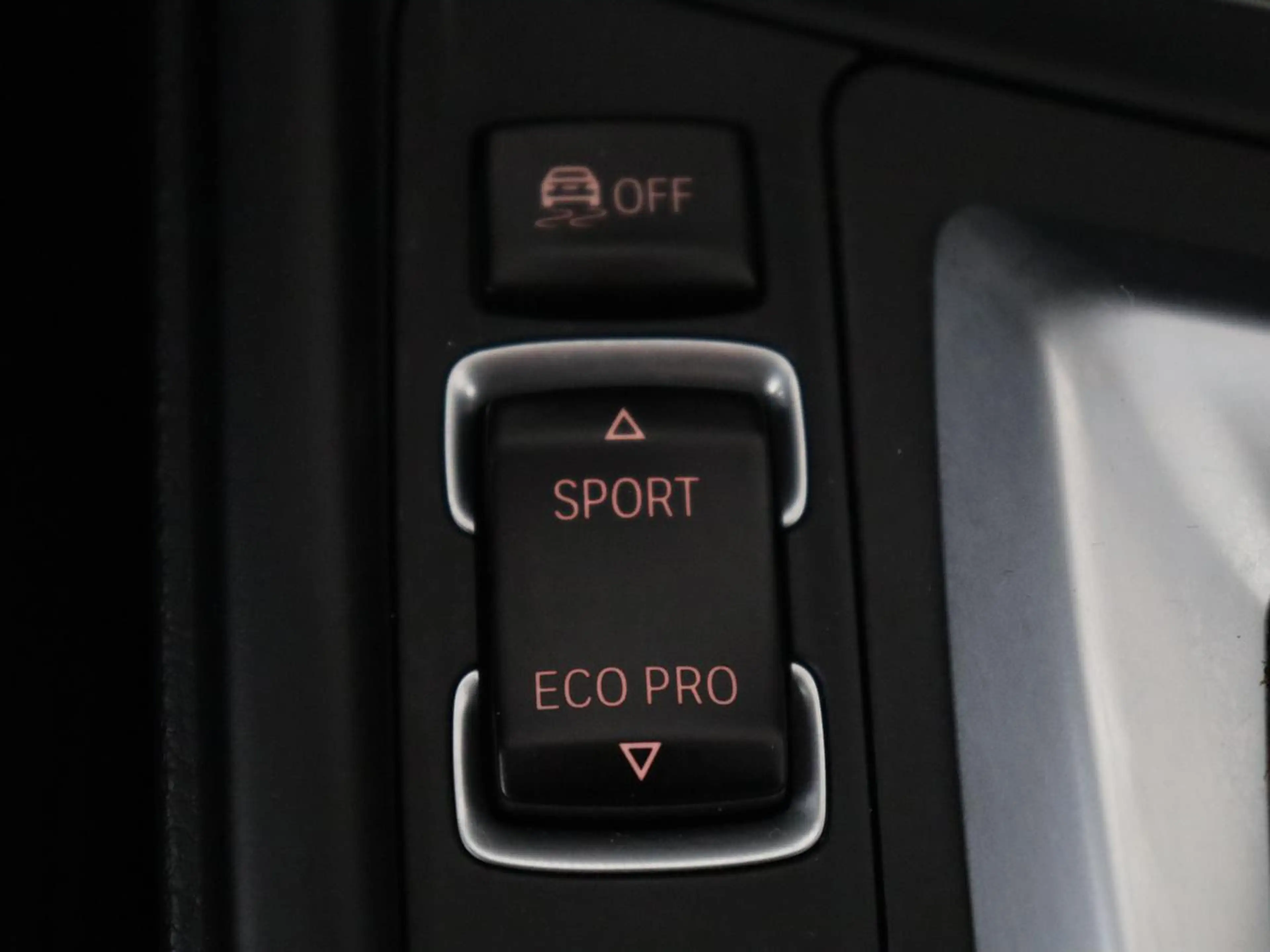 BMW 330 3-serie 330e Centennial High Executive | SOH 86,6% — photo 31