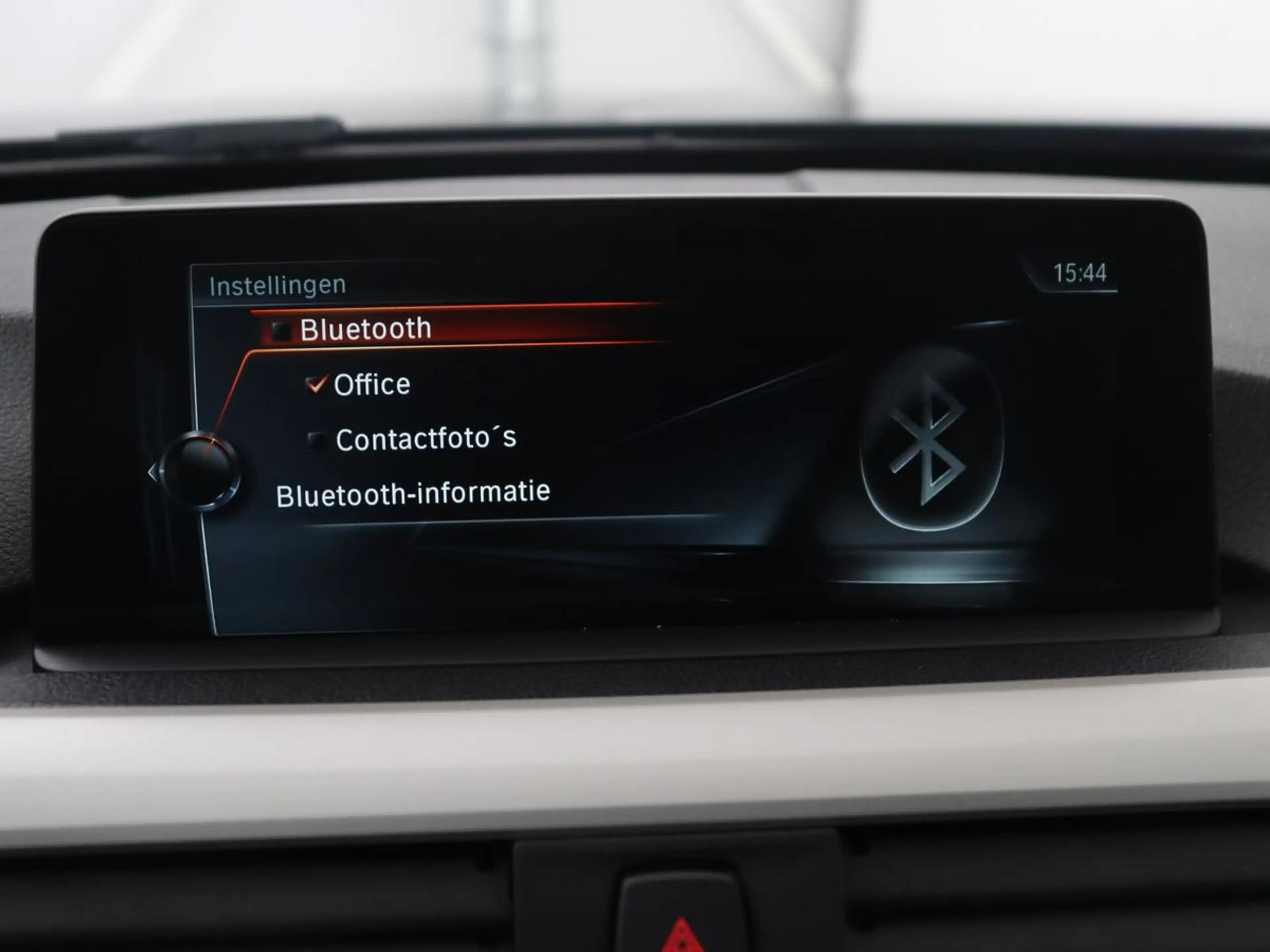 BMW 330 3-serie 330e Centennial High Executive | SOH 86,6% — photo 26
