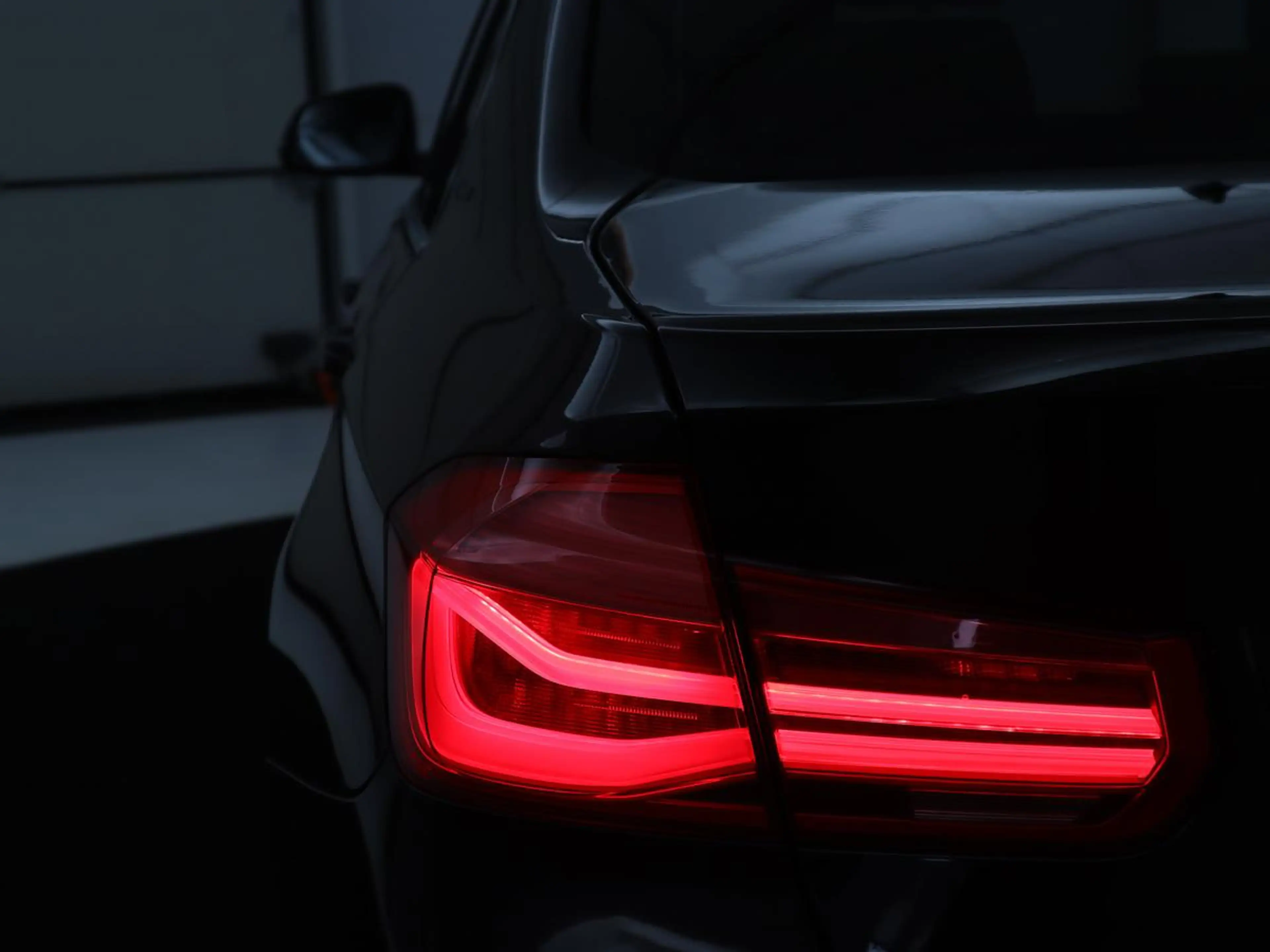 BMW 330 3-serie 330e Centennial High Executive | SOH 86,6% — photo 35