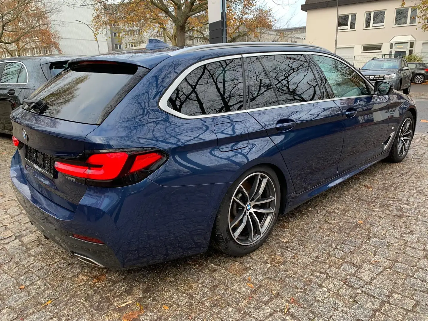 BMW 520 i M Sport M-Paket 135kW Wasserschaden Blue - 2